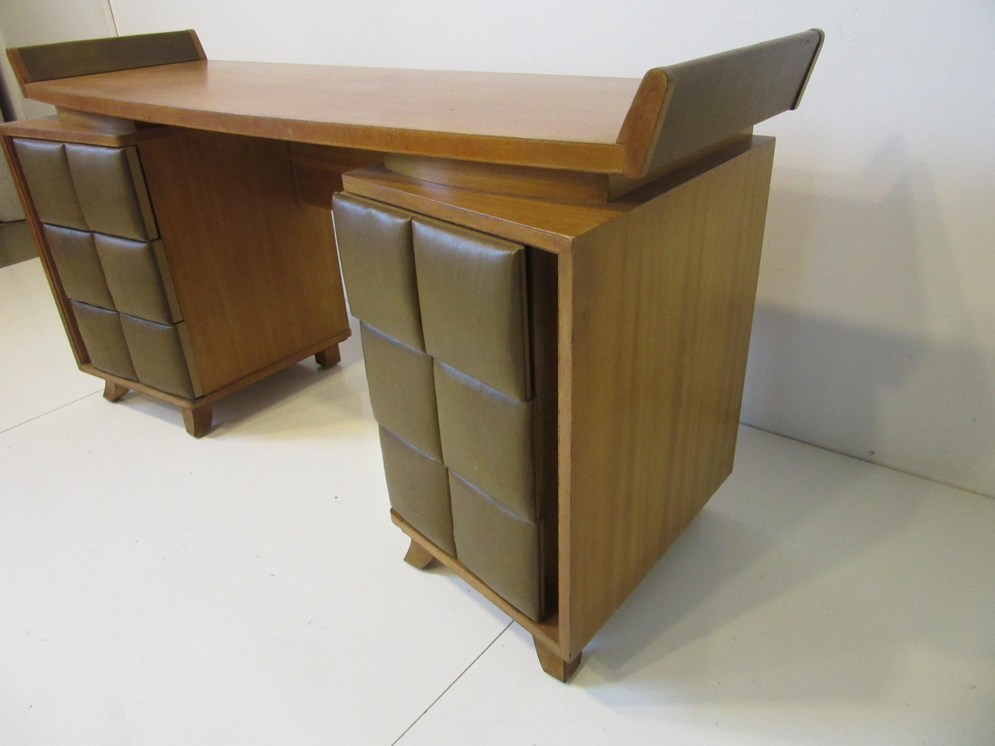 Mid-Century Modern Gilbert Rohde Vanity / Desk for Herman Miller