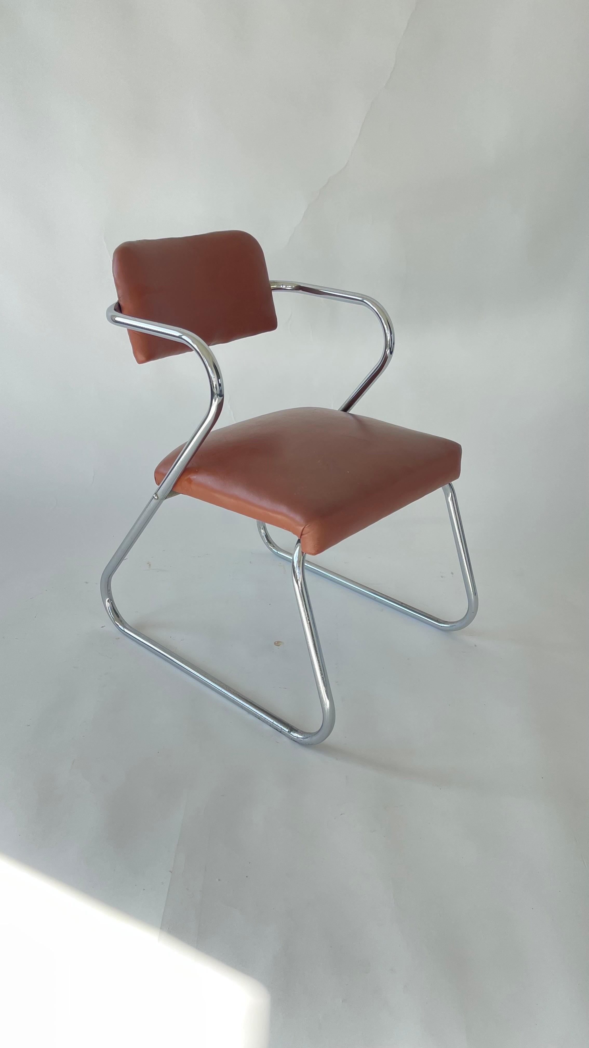 Art Deco Gilbert Rohde Z Chair in Cognac Leather and Chrome for Troy Sunshade, USA 1930s For Sale
