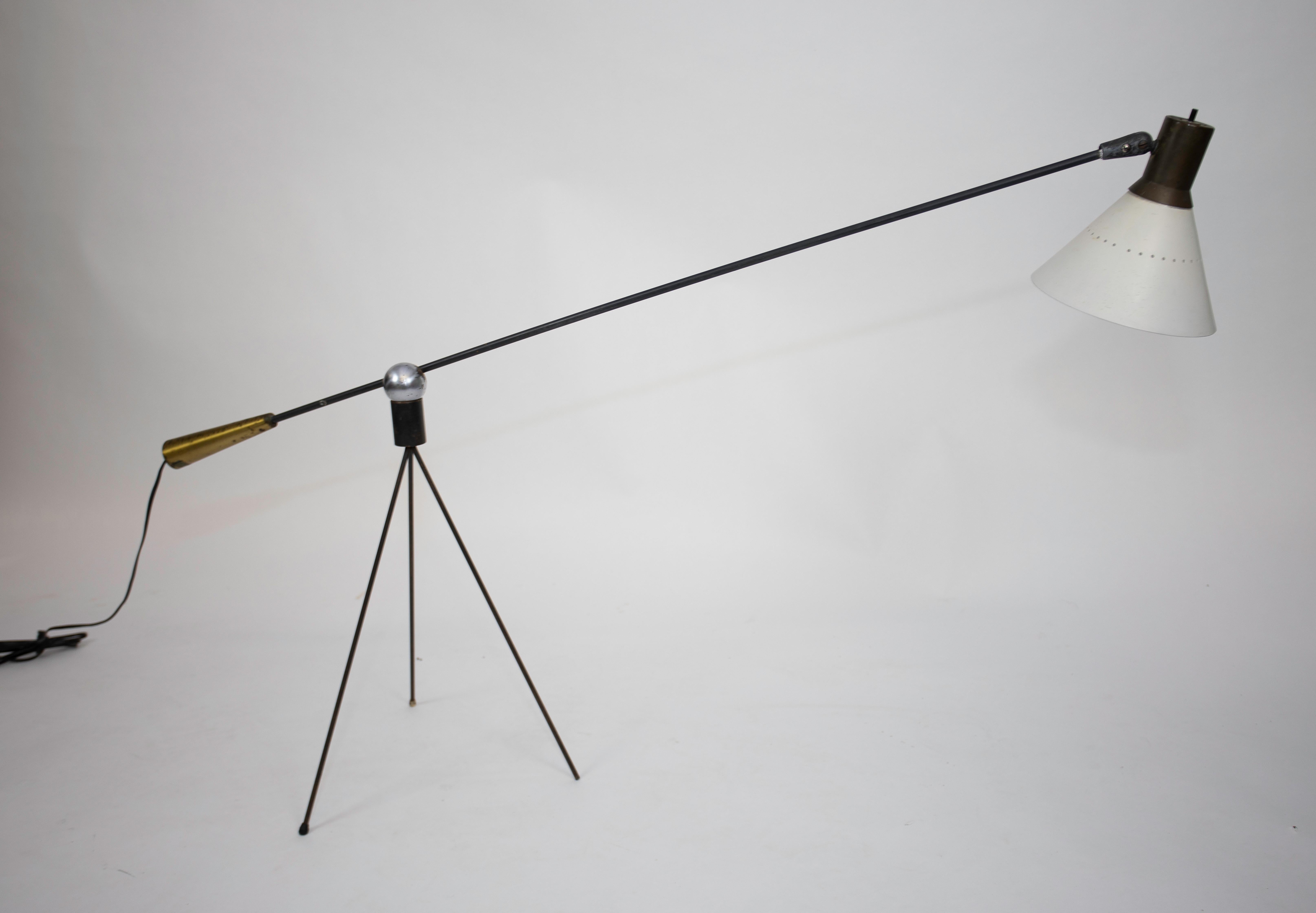 Chosen to be 1 of 10 lamps in the Museum of modern Art Lighting competition, 1951
This Design received the special prize designation
The socket is magnetic allowing multiple heights and positions
Original surface
Manufactured by Heifetz.

