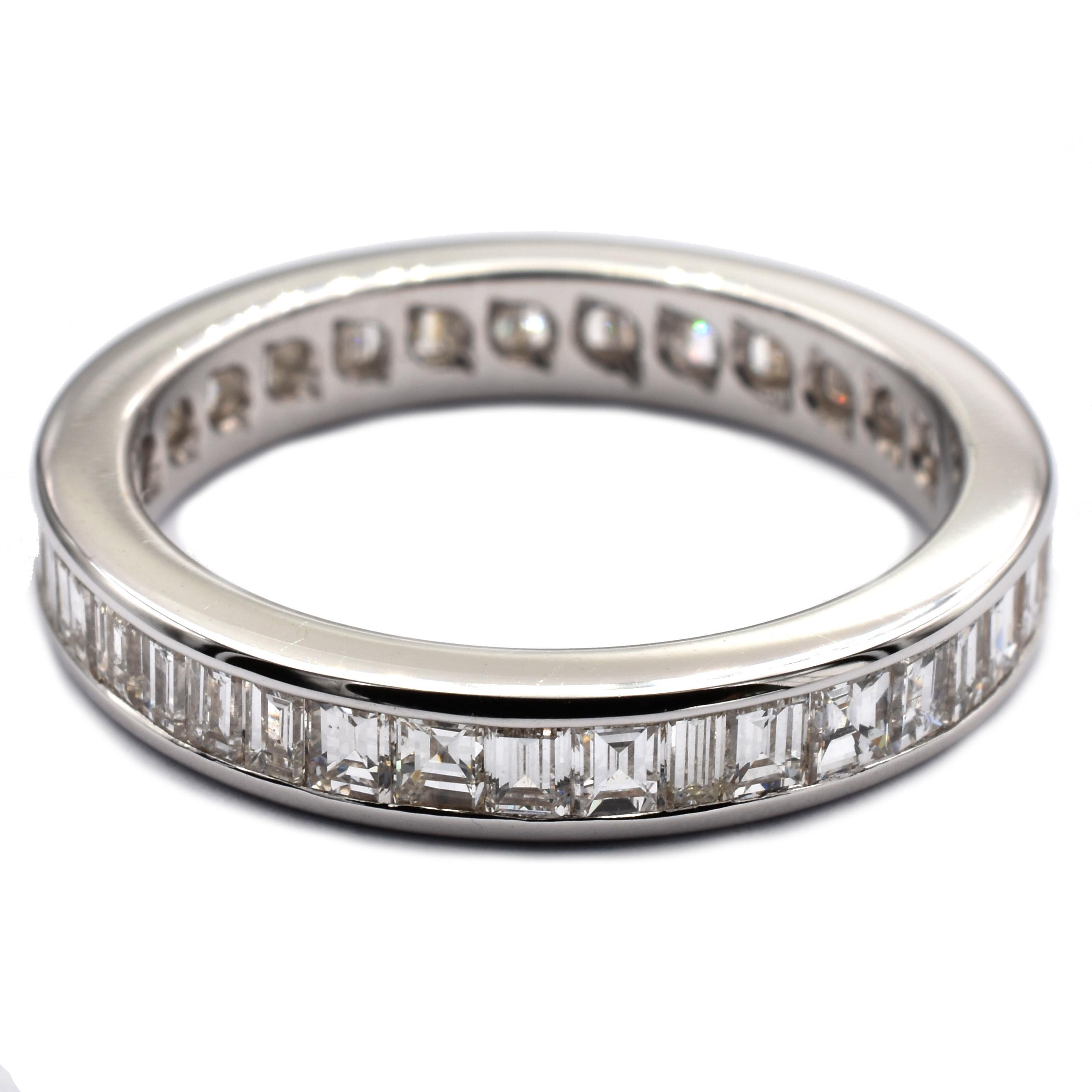 Contemporary Gilberto Cassola Baguette Diamonds White Gold Eternity Ring Made in Italy For Sale