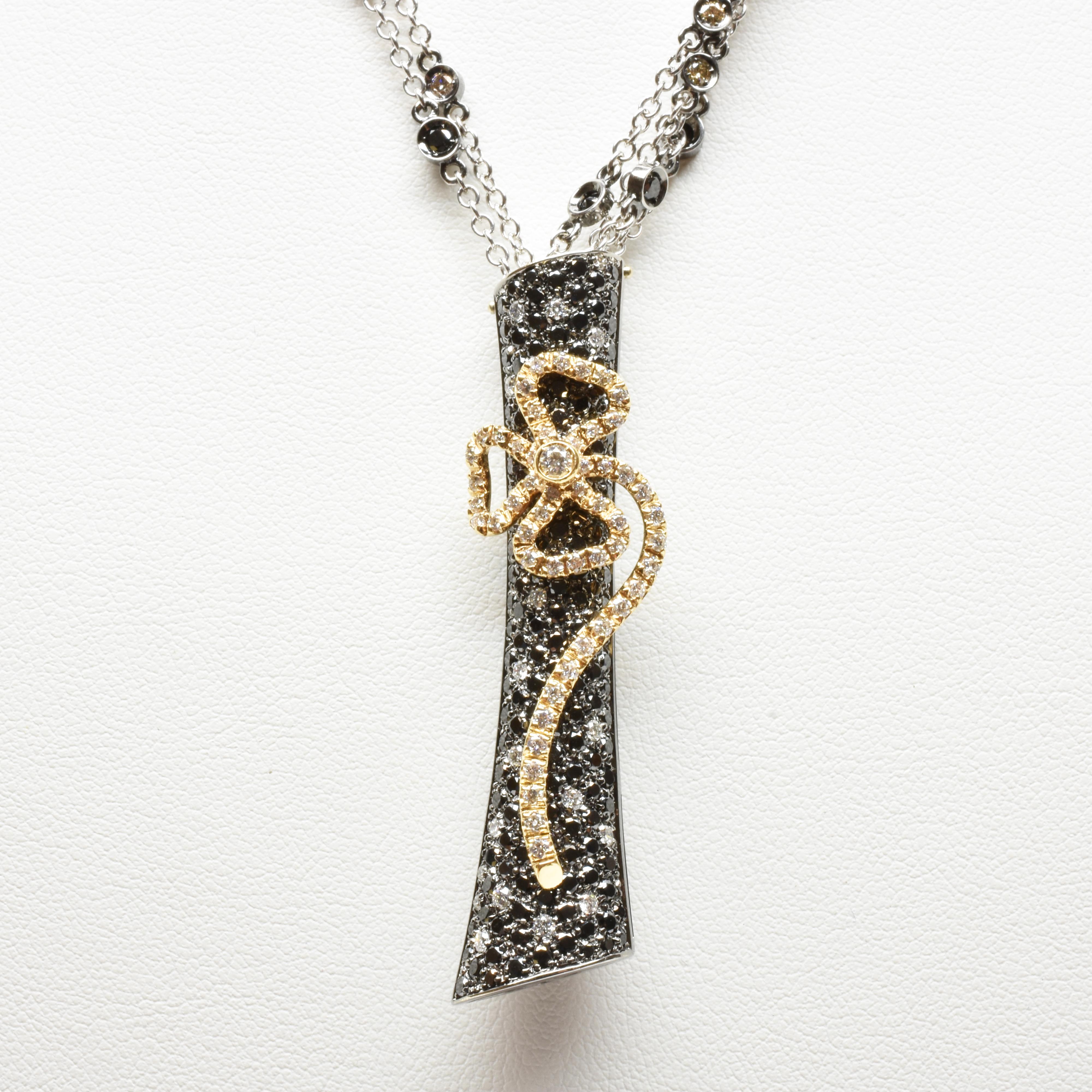 Halskette mit schwarzen und weißen Diamanten aus Schwarzgold Made in Italy (Rosenschliff) im Angebot