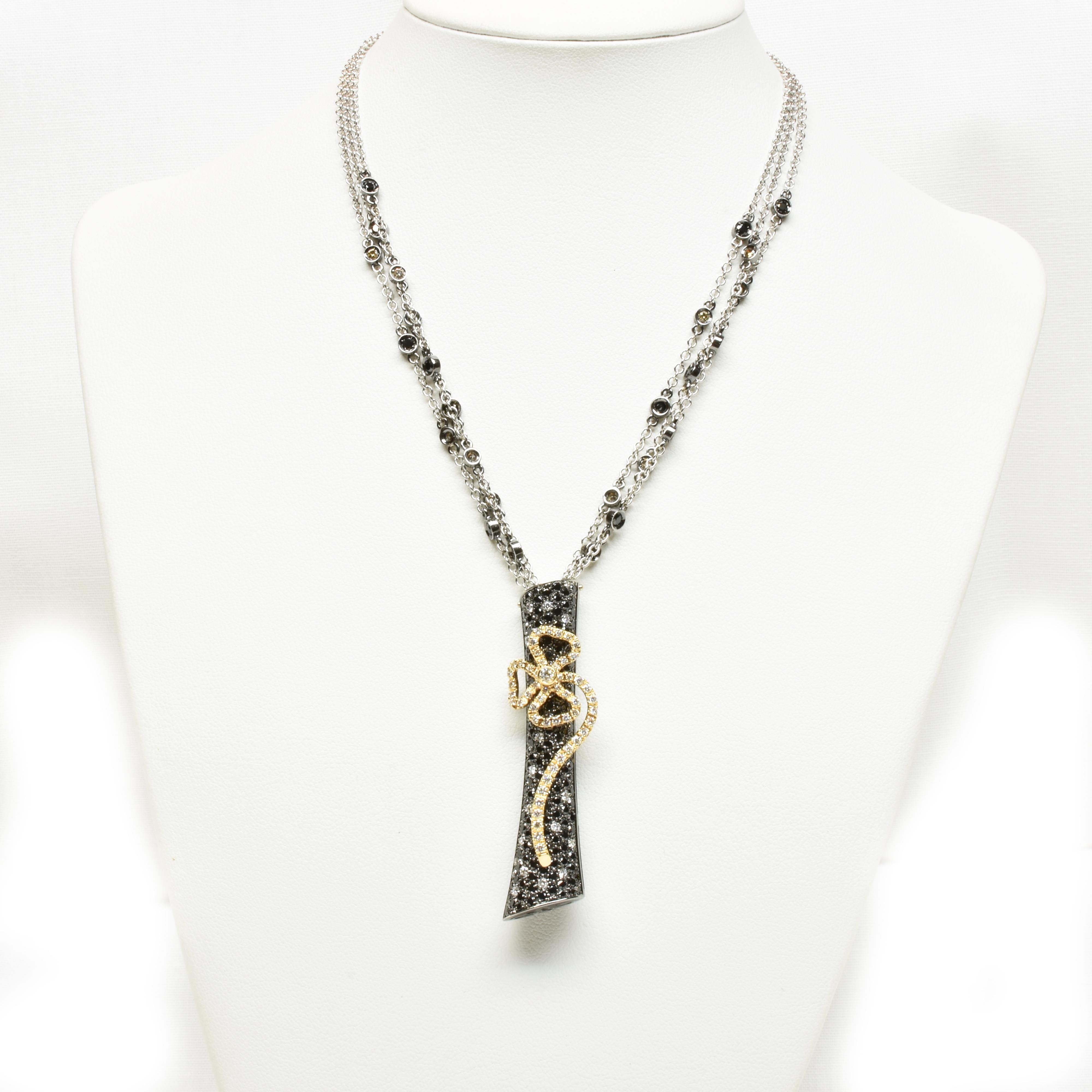 Women's Black and White Diamonds Black Gold Necklace Made in Italy For Sale