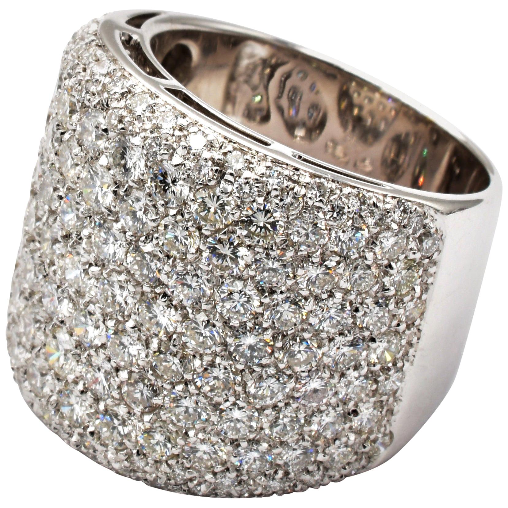 Diamant-Pavé-Weißgold-Ring von Gilberto Cassola, hergestellt in Italien im Angebot