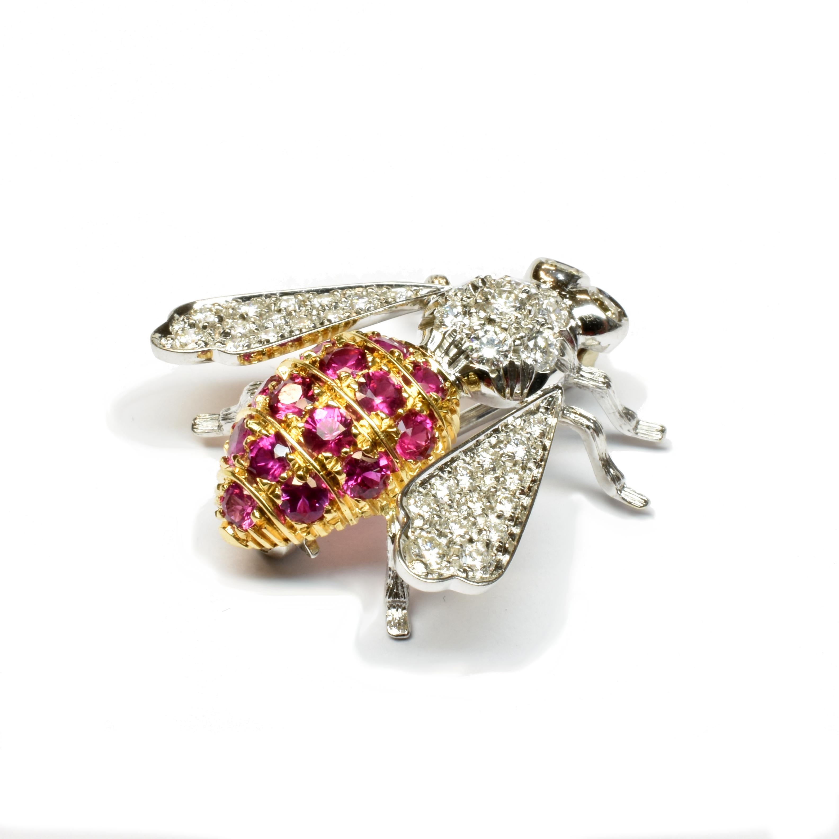 Diamonds and Rubies Gold Bee Brooch Made in Italy In New Condition In Valenza, AL