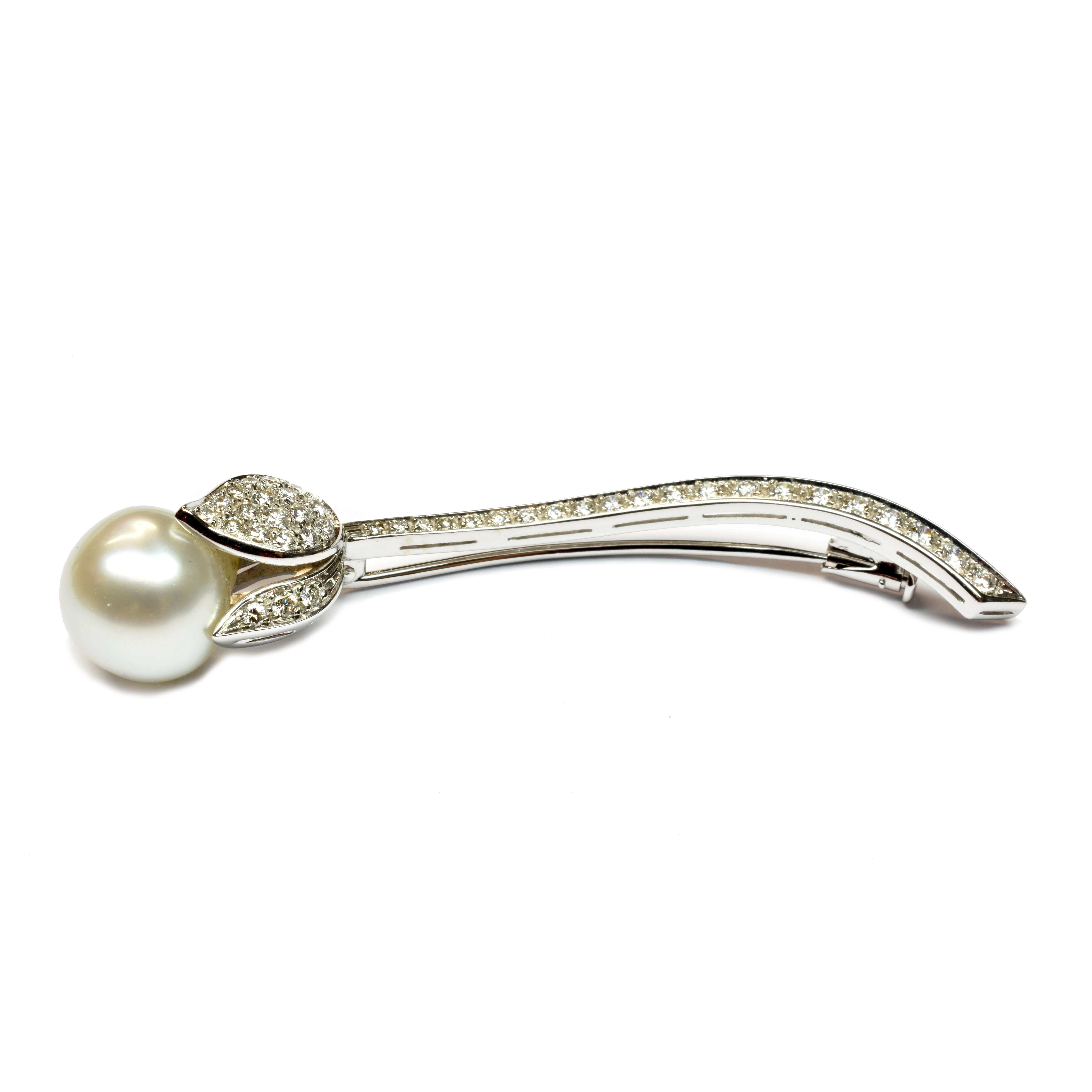 Round Cut Diamonds and South Sea Pearl Gold Floral Brooch Made in Italy For Sale