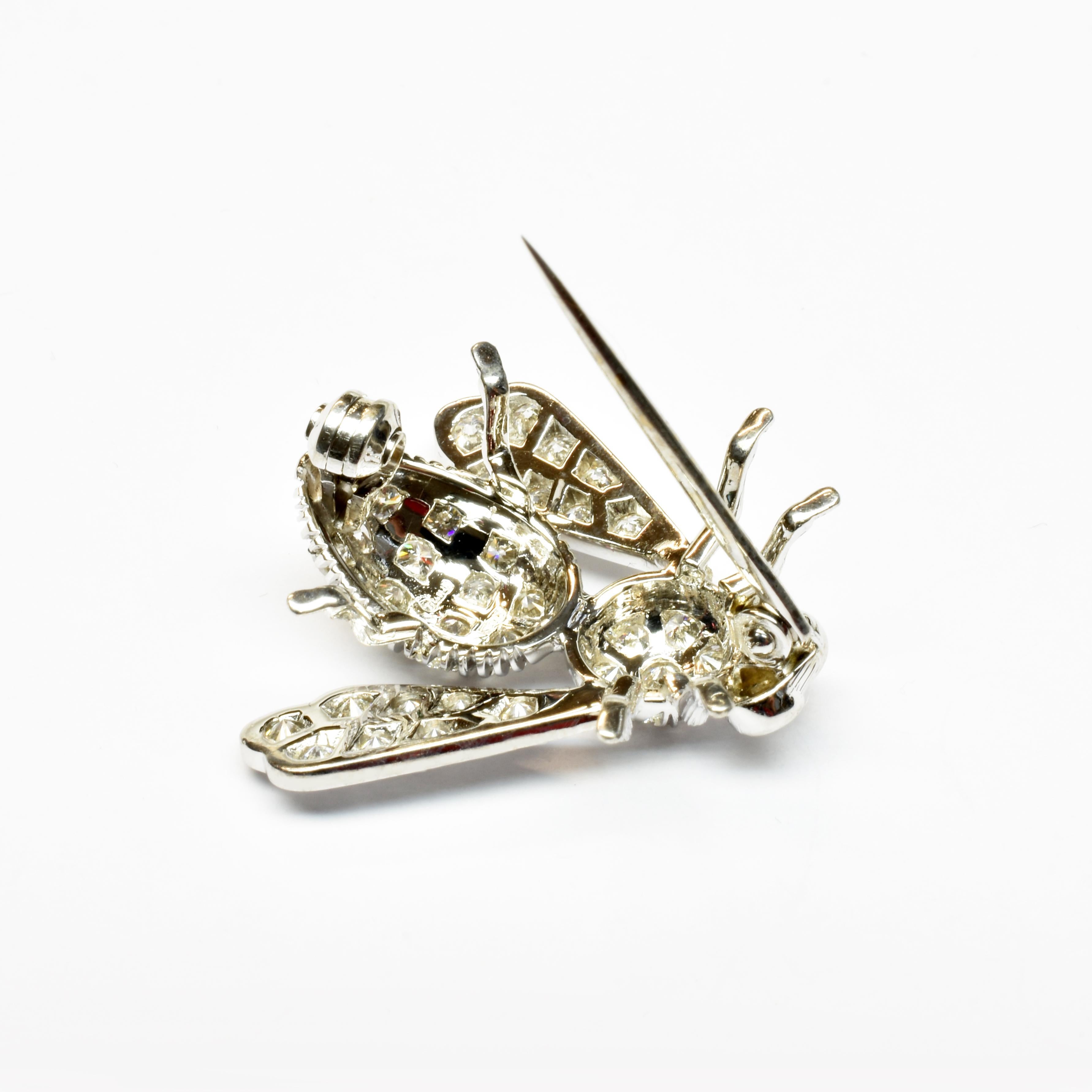 Women's Diamonds Gold Bee Brooch, Made in Italy For Sale