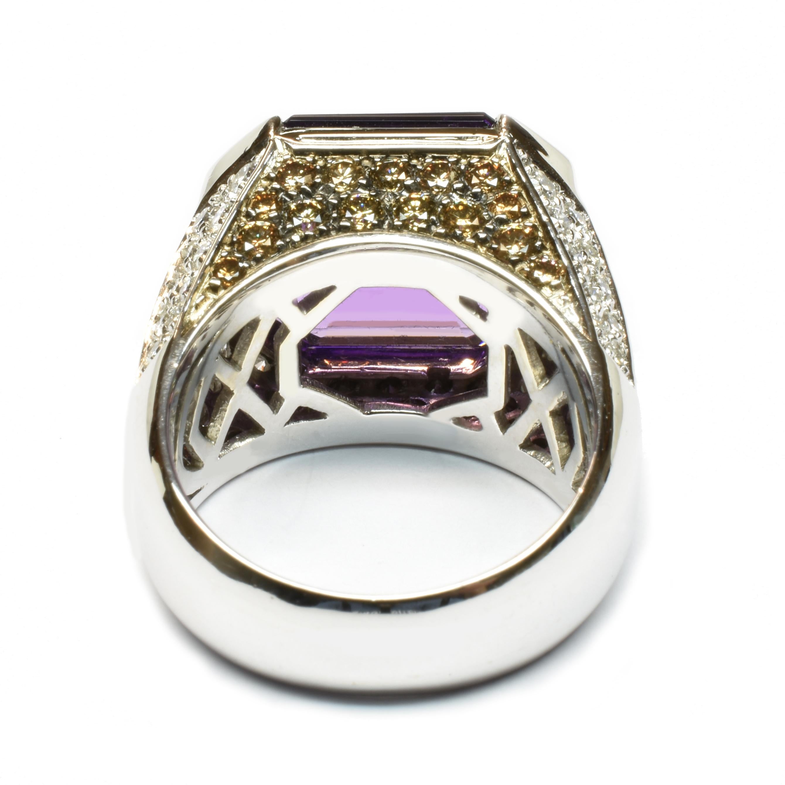 Emerald Cut Octagonal Shaped Amethyst and Diamonds Gold Ring Made in Italy For Sale
