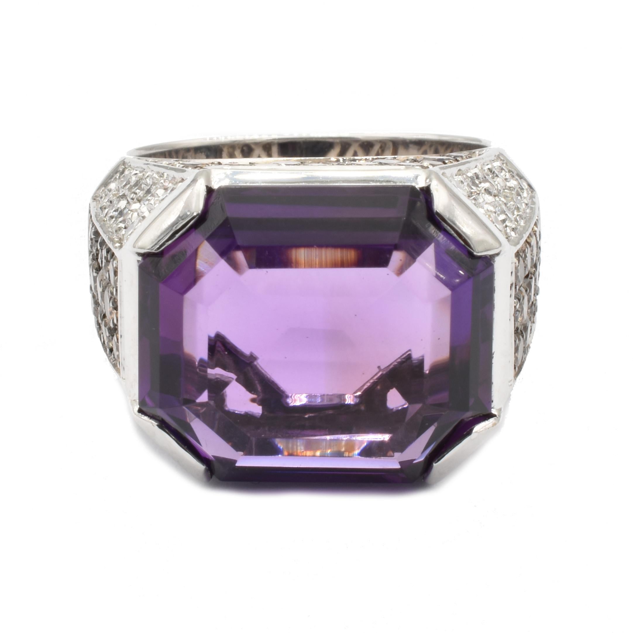 Octagonal Shaped Amethyst and Diamonds Gold Ring Made in Italy For Sale 1
