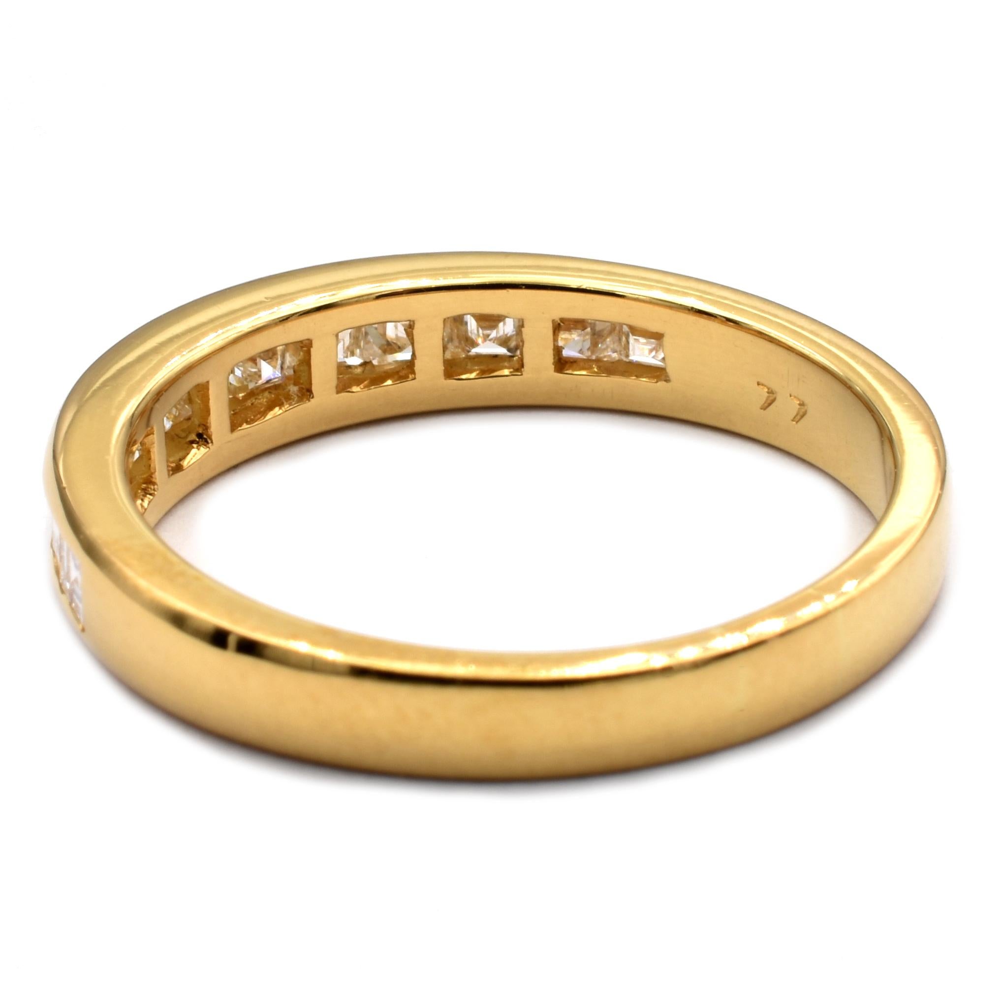 Gilberto Cassola Square Cut Diamonds Yellow Gold Ring Made in Italy For Sale 1