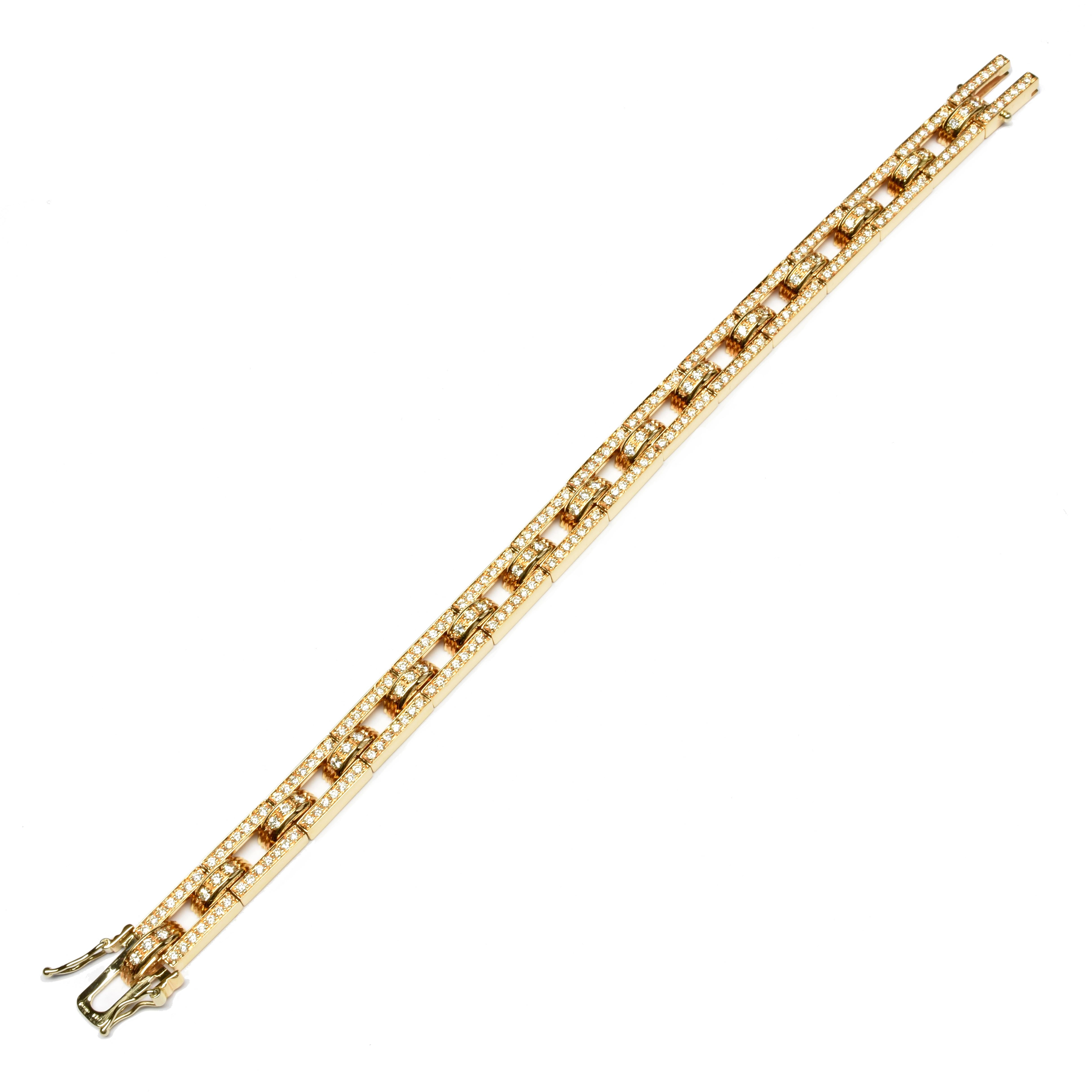 Gilberto Cassola 18Kt Rose Gold Link Bracelet with White Diamonds.
One of a Kind Piece. Handmade in our Atelier in Valenza Italy.  
A modern and Stylish Bracelet that can be worn everyday. Looks wonderful with a Rose Gold Watch!
This Item can be