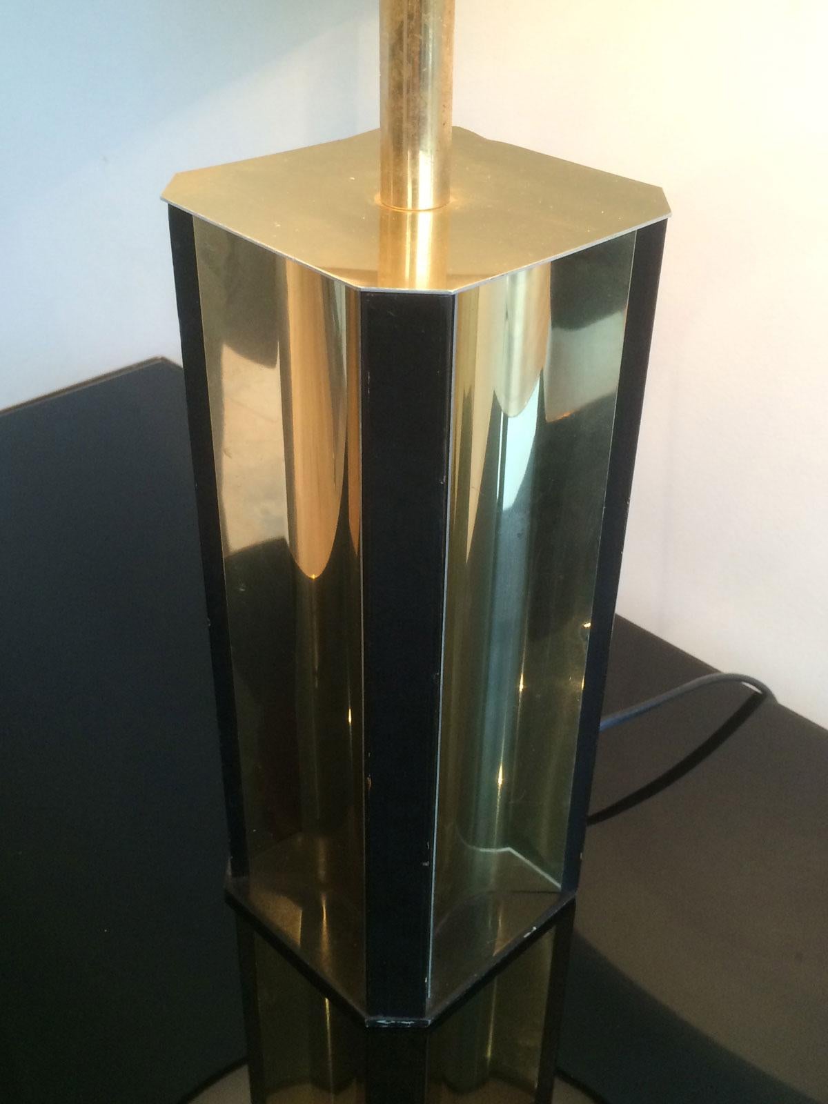 French Gilt Metal and Black Wood Lamp with Convex Gild Metal Base, circa 1970