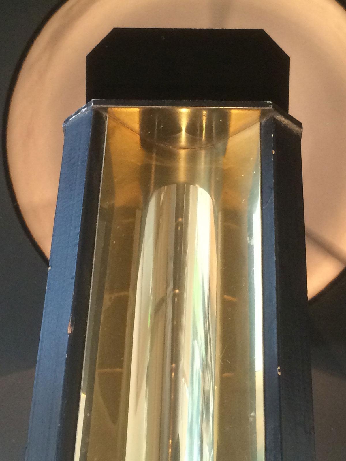 Gilt Metal and Black Wood Lamp with Convex Gild Metal Base, circa 1970 In Good Condition In Marcq-en-Barœul, Hauts-de-France