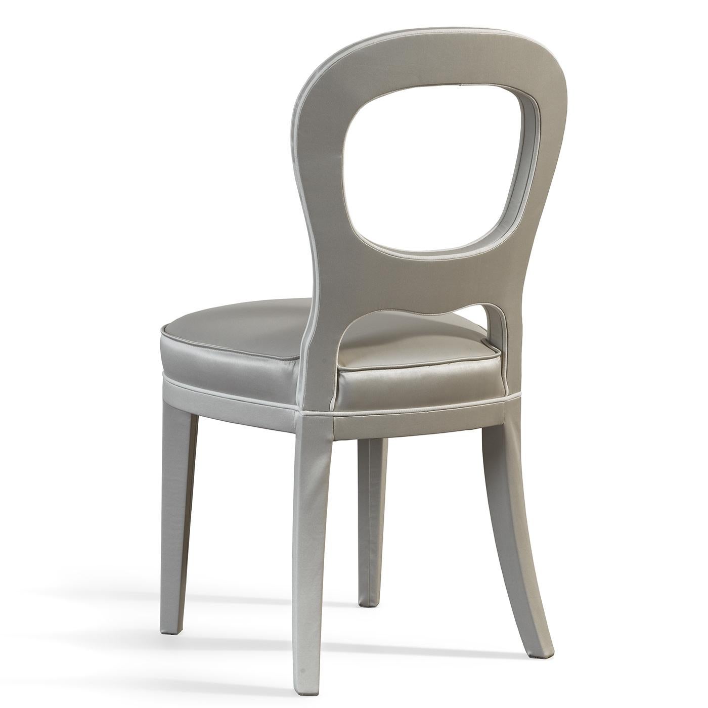 Vergoldeter Gilda-Stuhl in Weiß im Zustand „Neu“ in Milan, IT