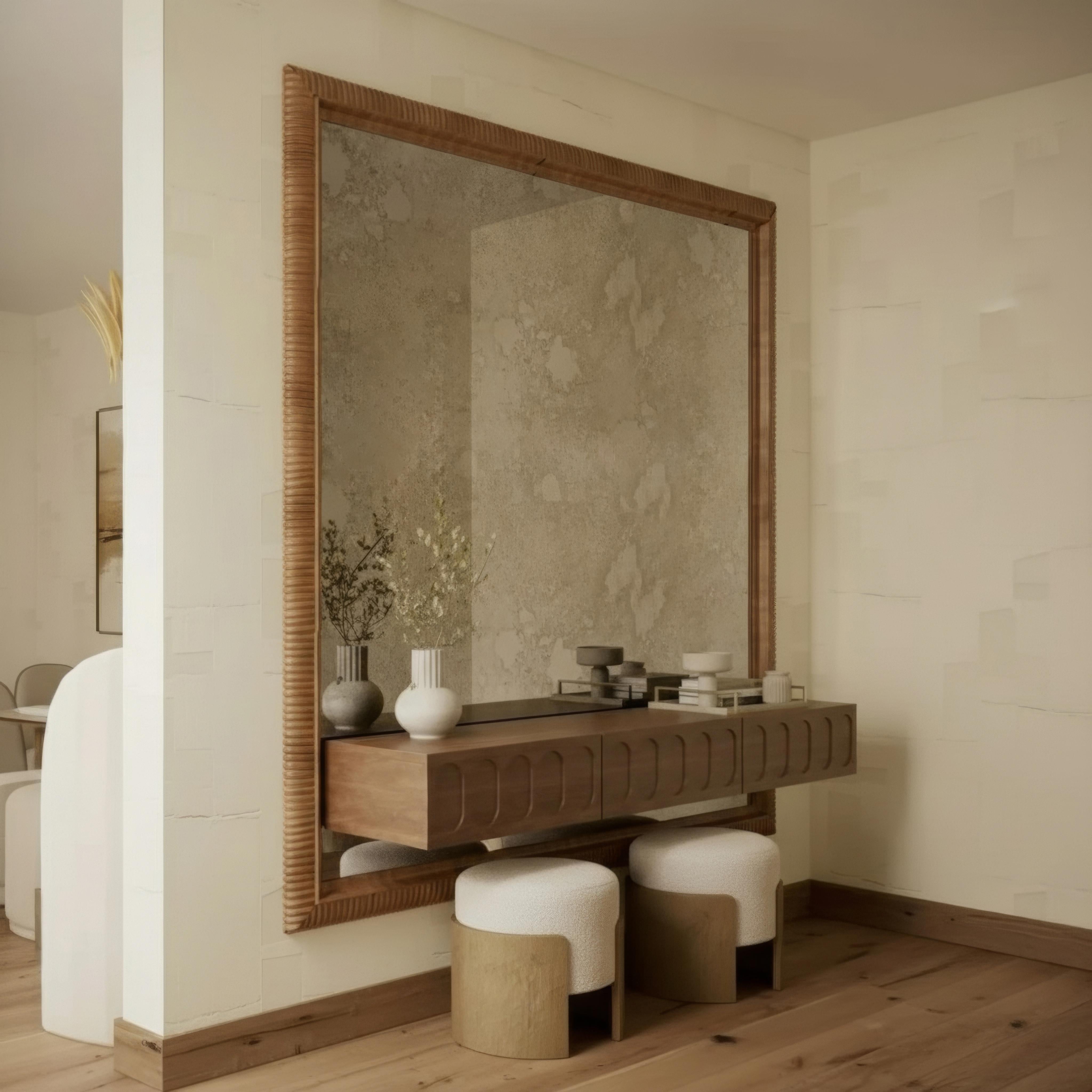 Der Gilda Hocker ist eine harmonische Mischung aus zeitgenössischem Design und handwerklicher Kunstfertigkeit und verkörpert das Engagement von Nolita Harbour für Qualität und Eleganz. Dieses raffinierte Möbelstück verfügt über einen gepolsterten