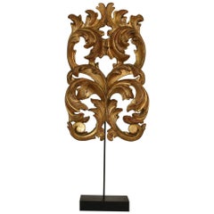 Gilded 18th Century Italian Baroque Carved Wooden Curl