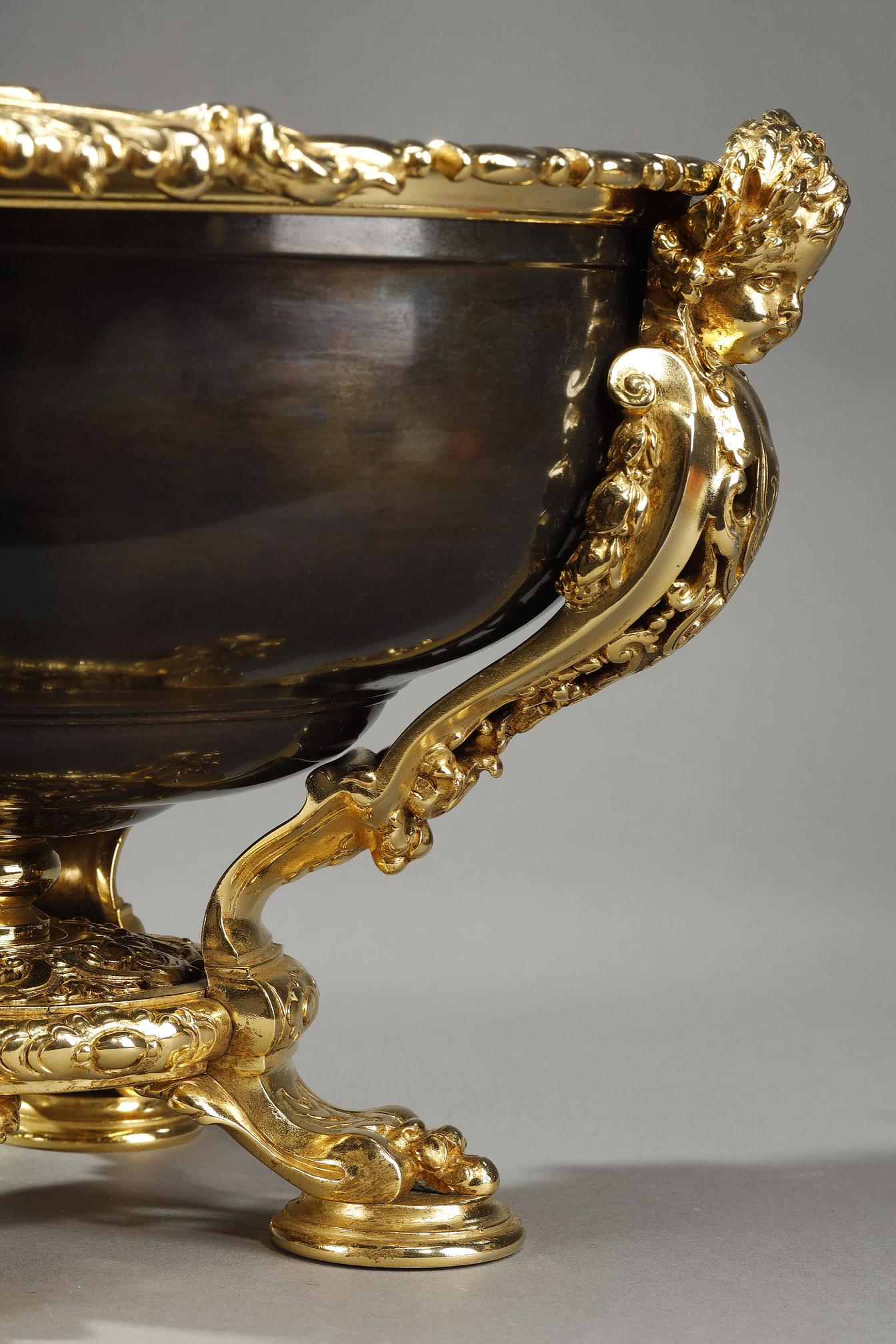 Bol en bronze doré et patiné, fin du 19ème siècle en vente 6