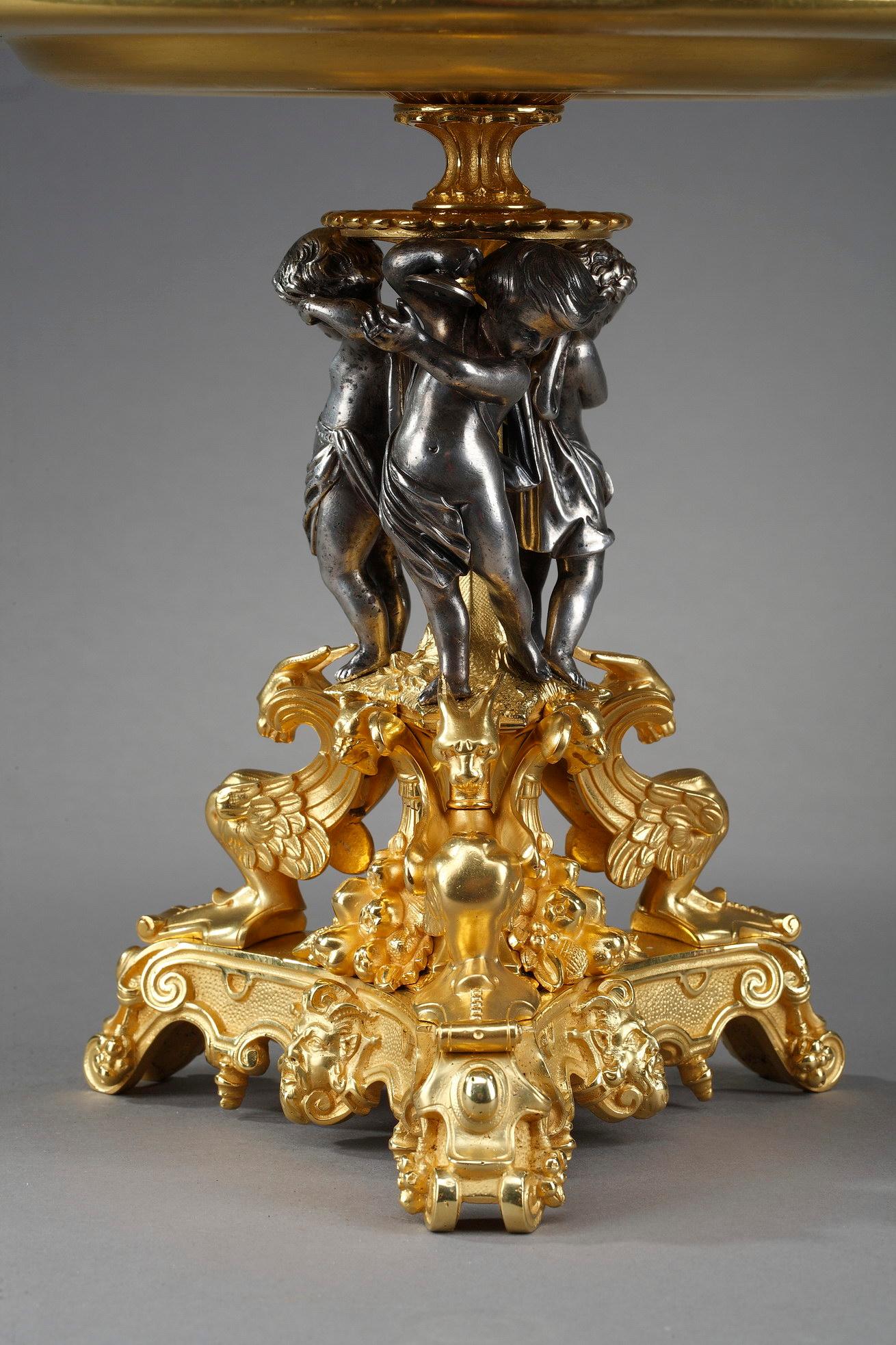 Vergoldeter und versilberter Bronzebecher  (Spätes 19. Jahrhundert) im Angebot