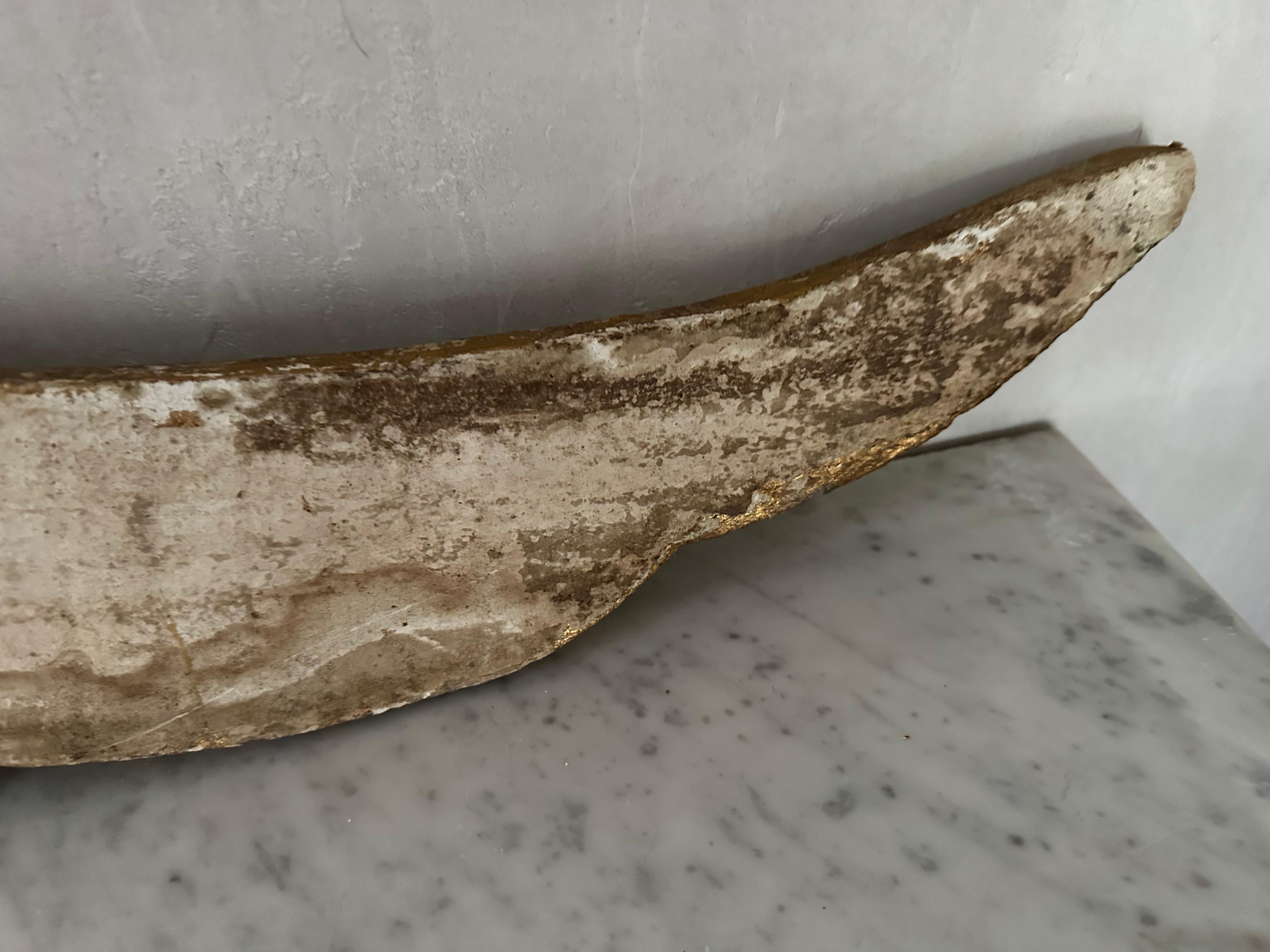 Scultura ad ala d'angelo dorata in vendita 1