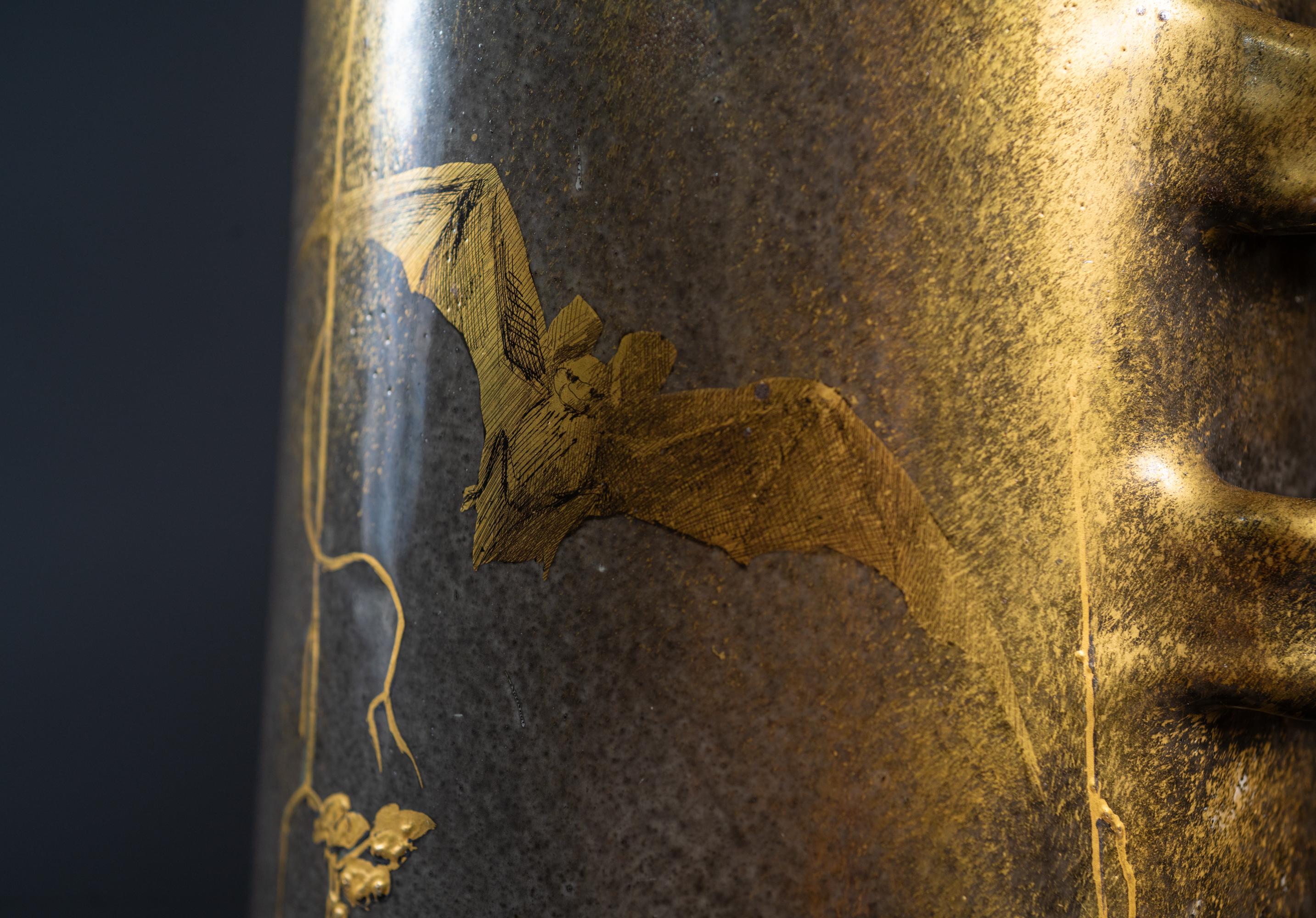 Vergoldete Vase mit Fledermausschwarm im Jugendstil von Lucien Lévy-Dhurmer für Clement Massier (Spätes 19. Jahrhundert) im Angebot