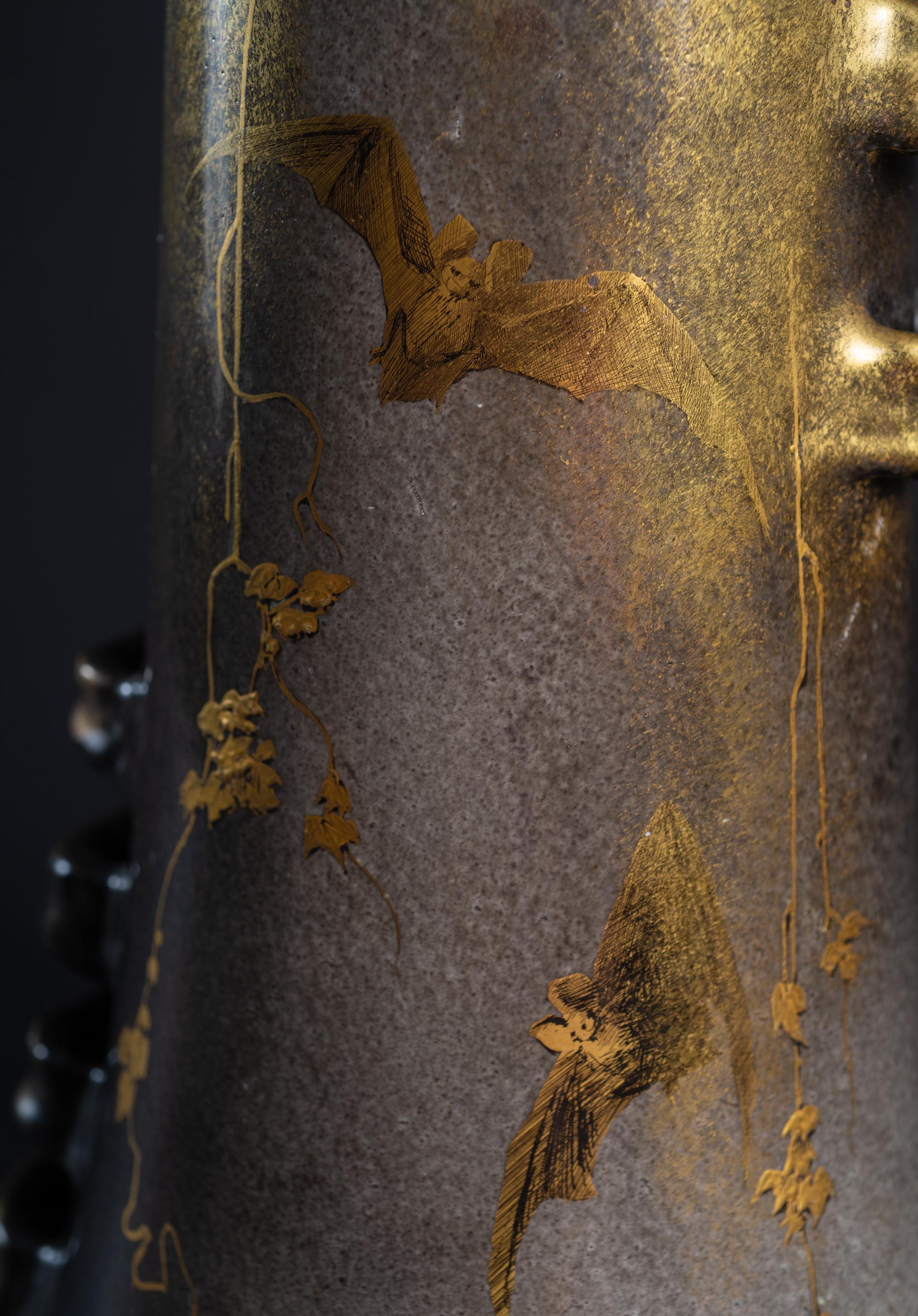 Vergoldete Vase mit Fledermausschwarm im Jugendstil von Lucien Lévy-Dhurmer für Clement Massier (Tonware) im Angebot