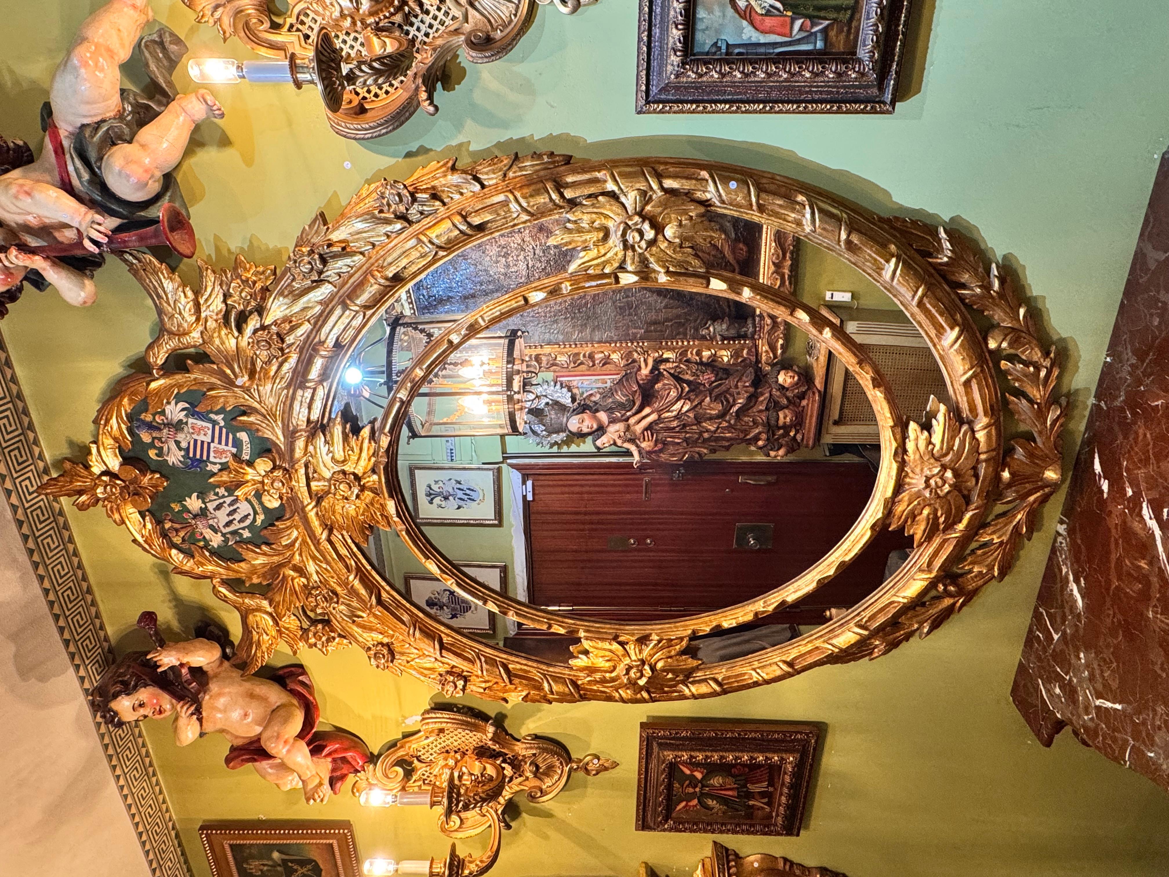 Mesa Consola Barroca Dorada con Mármol Rojo y Espejo Tallado con Escudo de Armas Francés en venta