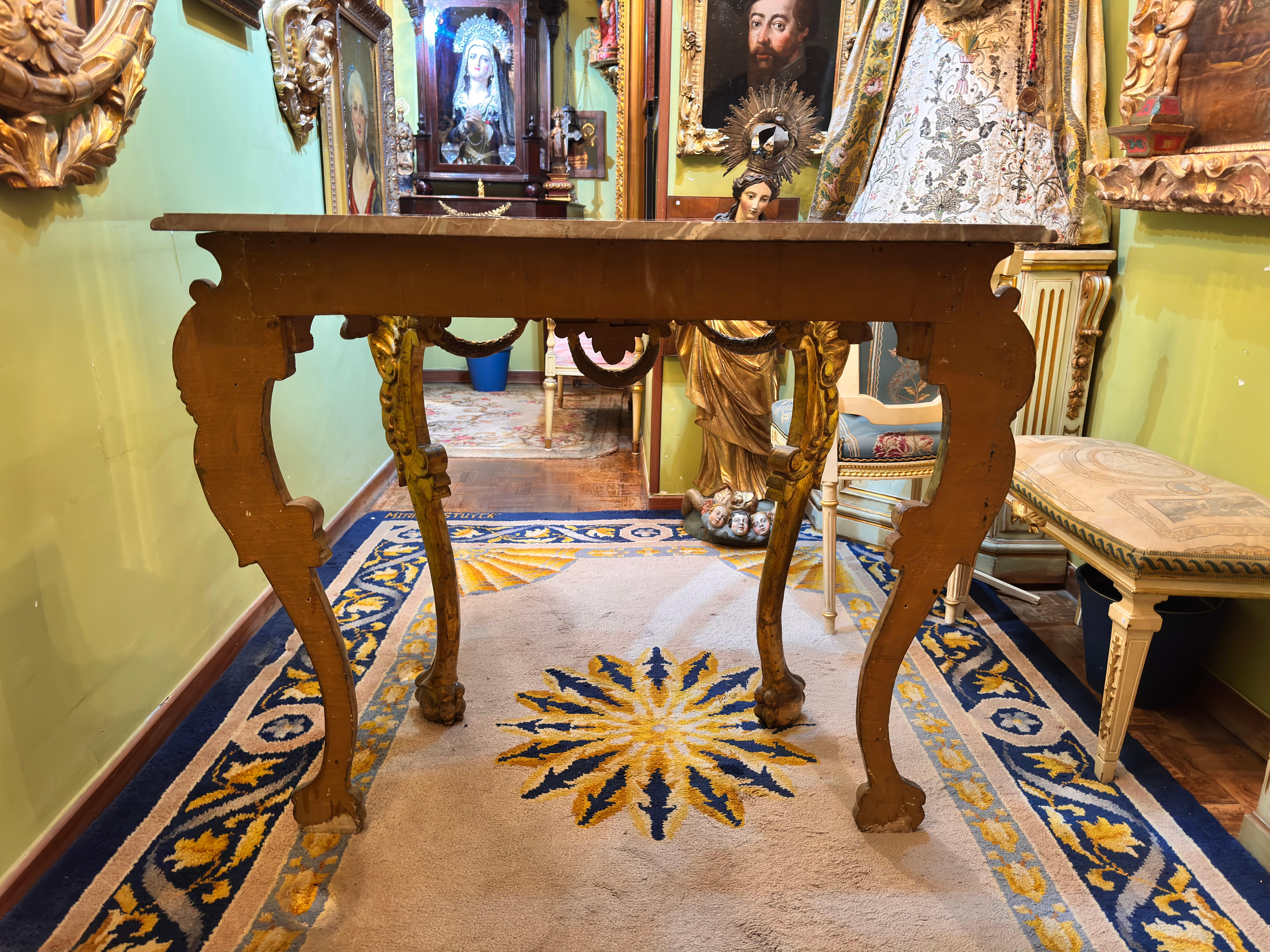 Mesa Consola Barroca Dorada con Mármol Rojo y Espejo Tallado con Escudo de Armas siglo XIX en venta