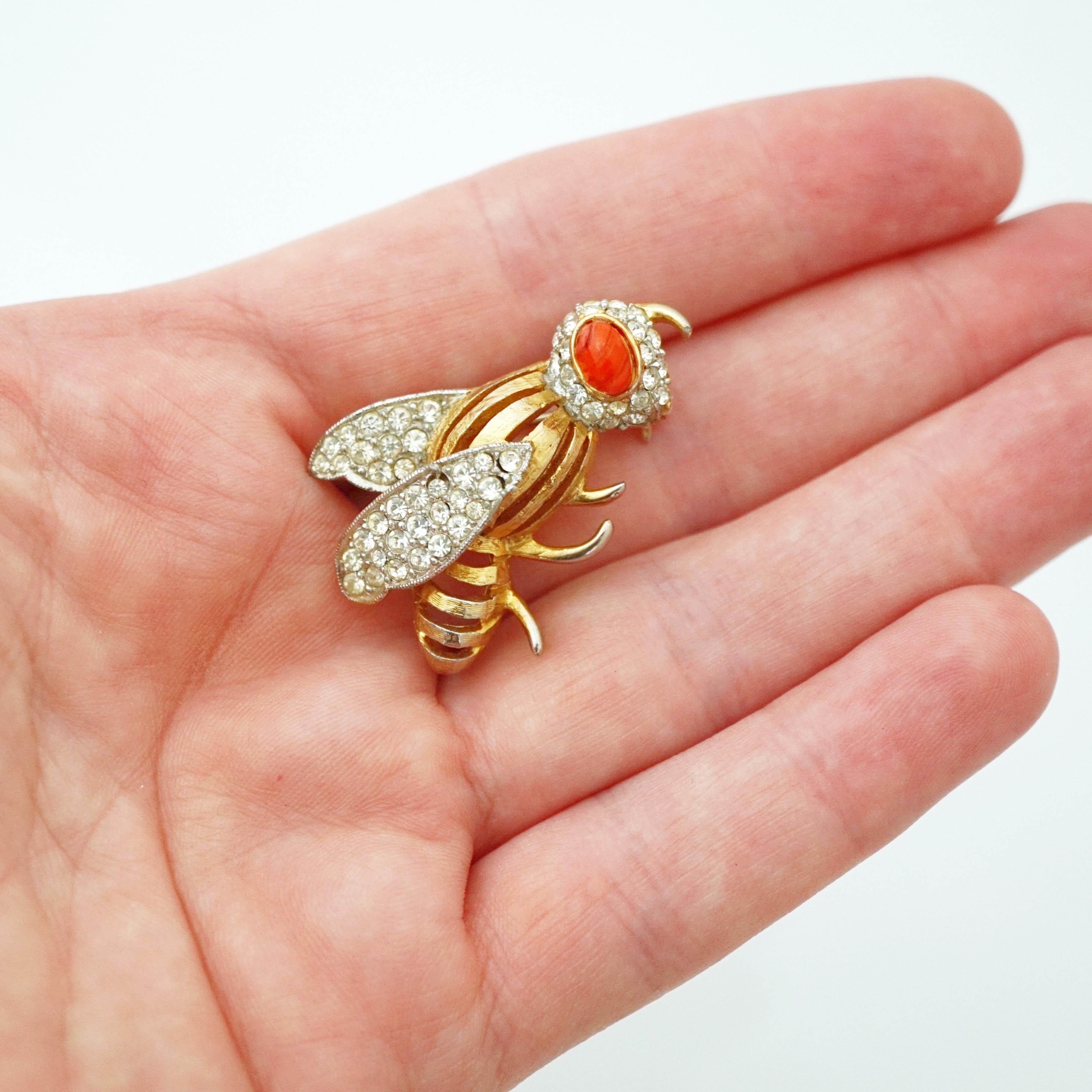 Gilded Bee Insect Brooch By Mimi di Niscemi, 1960s In Good Condition For Sale In McKinney, TX