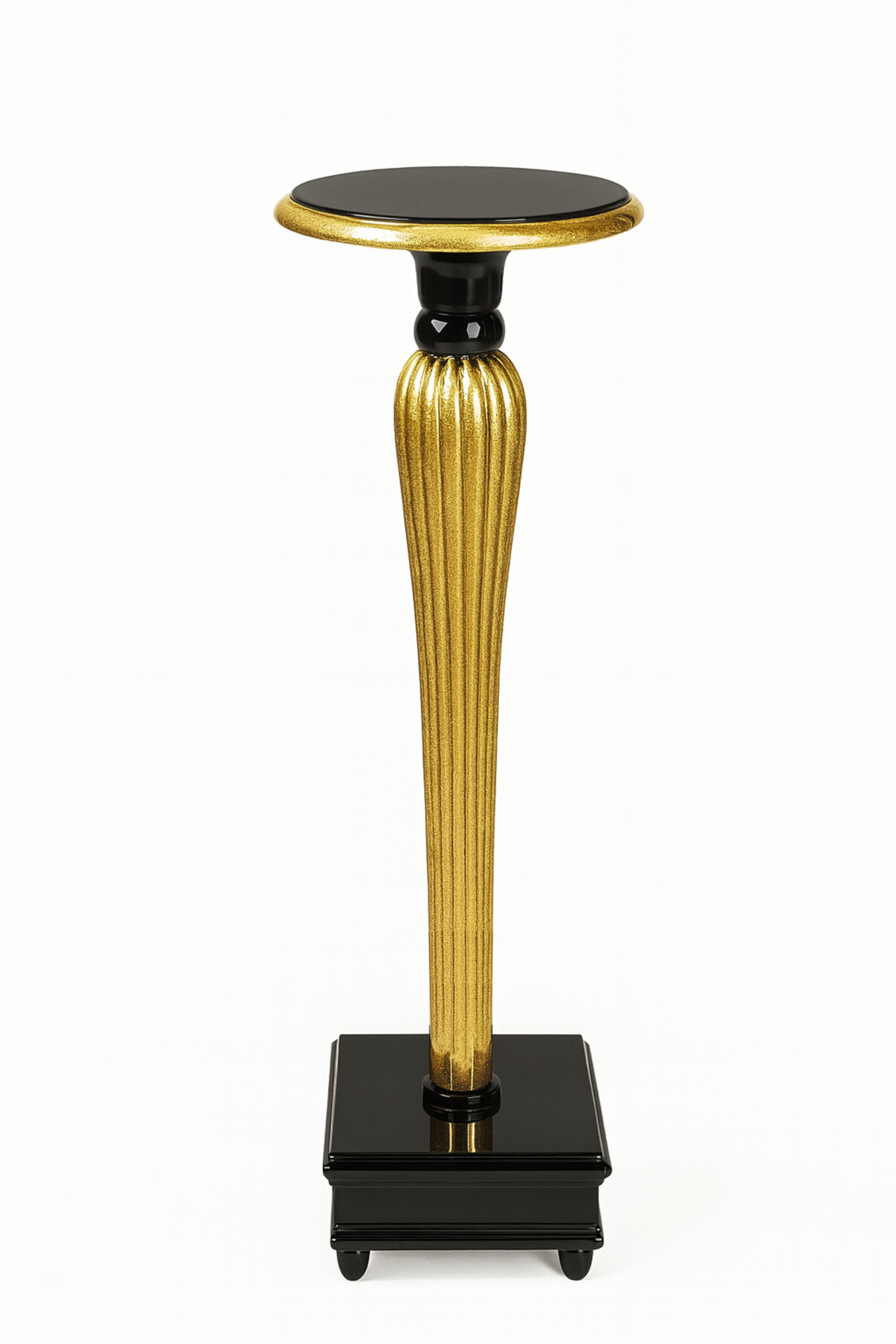 Gilded Black Lacquer Classical Wooden Column Pedestal, 20th Century For Sale 1