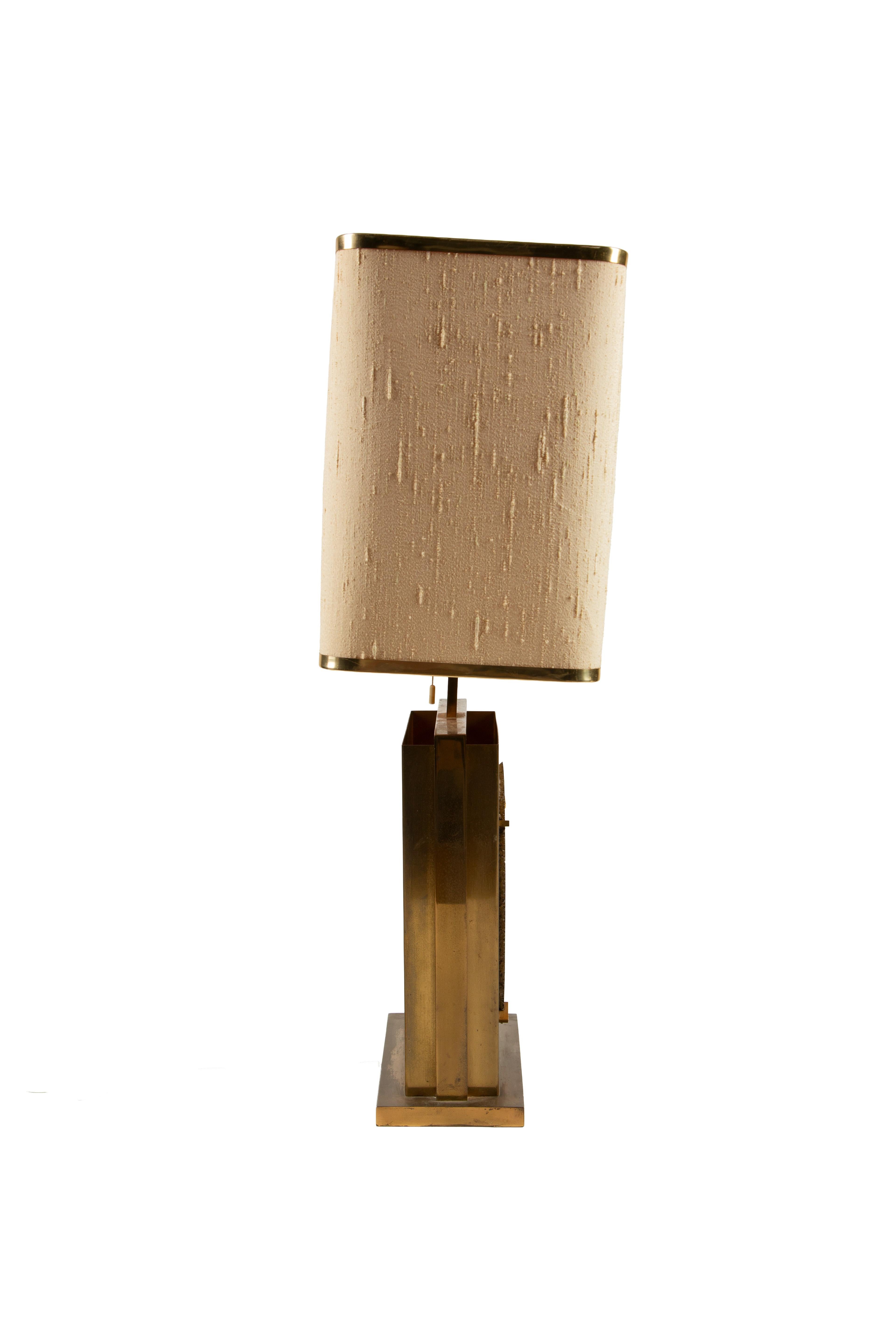 Tischlampe aus vergoldetem Messing und Achat, Willy Daro, um 1970 (Moderne der Mitte des Jahrhunderts) im Angebot
