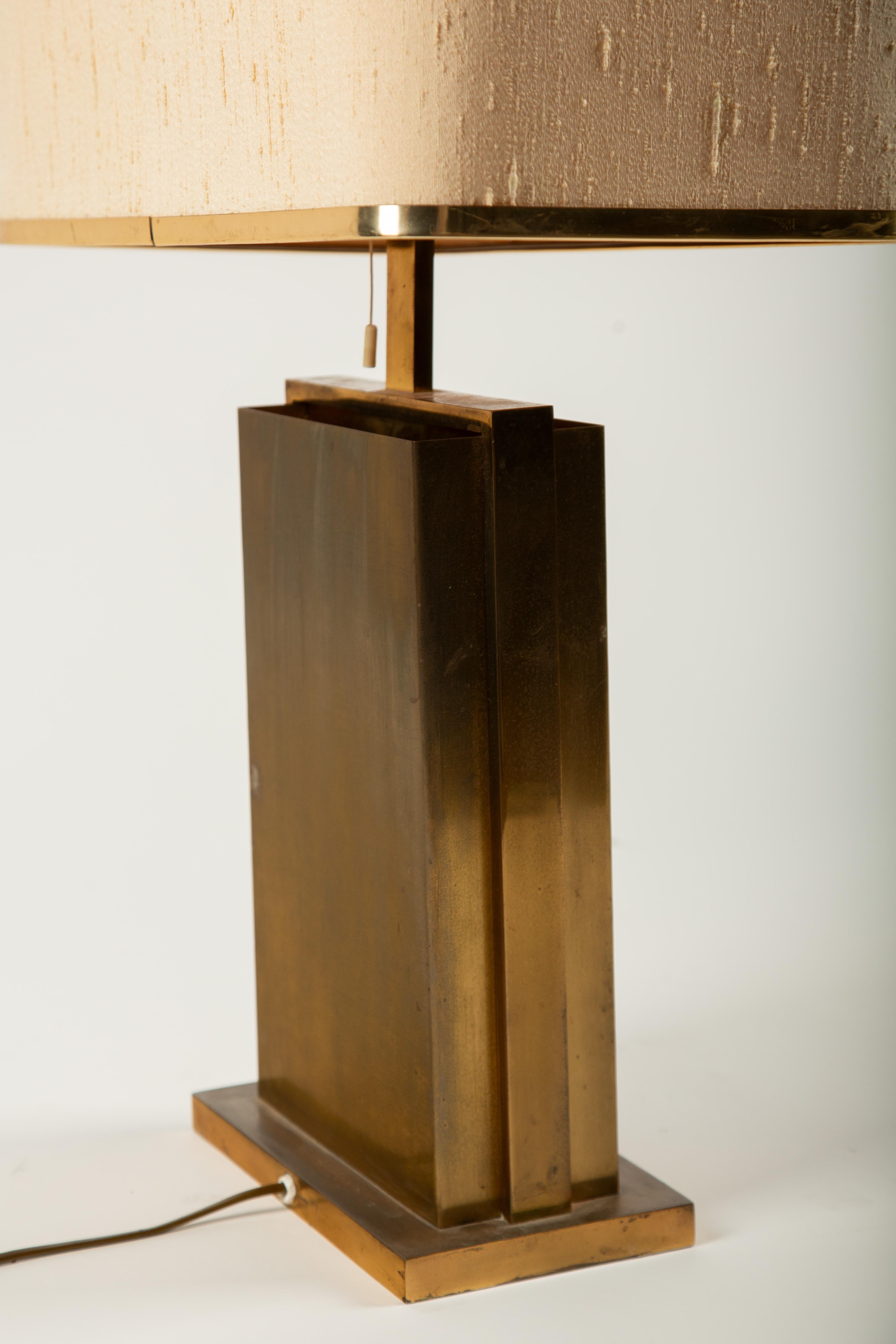 Tischlampe aus vergoldetem Messing und Achat, Willy Daro, um 1970 (Belgisch) im Angebot