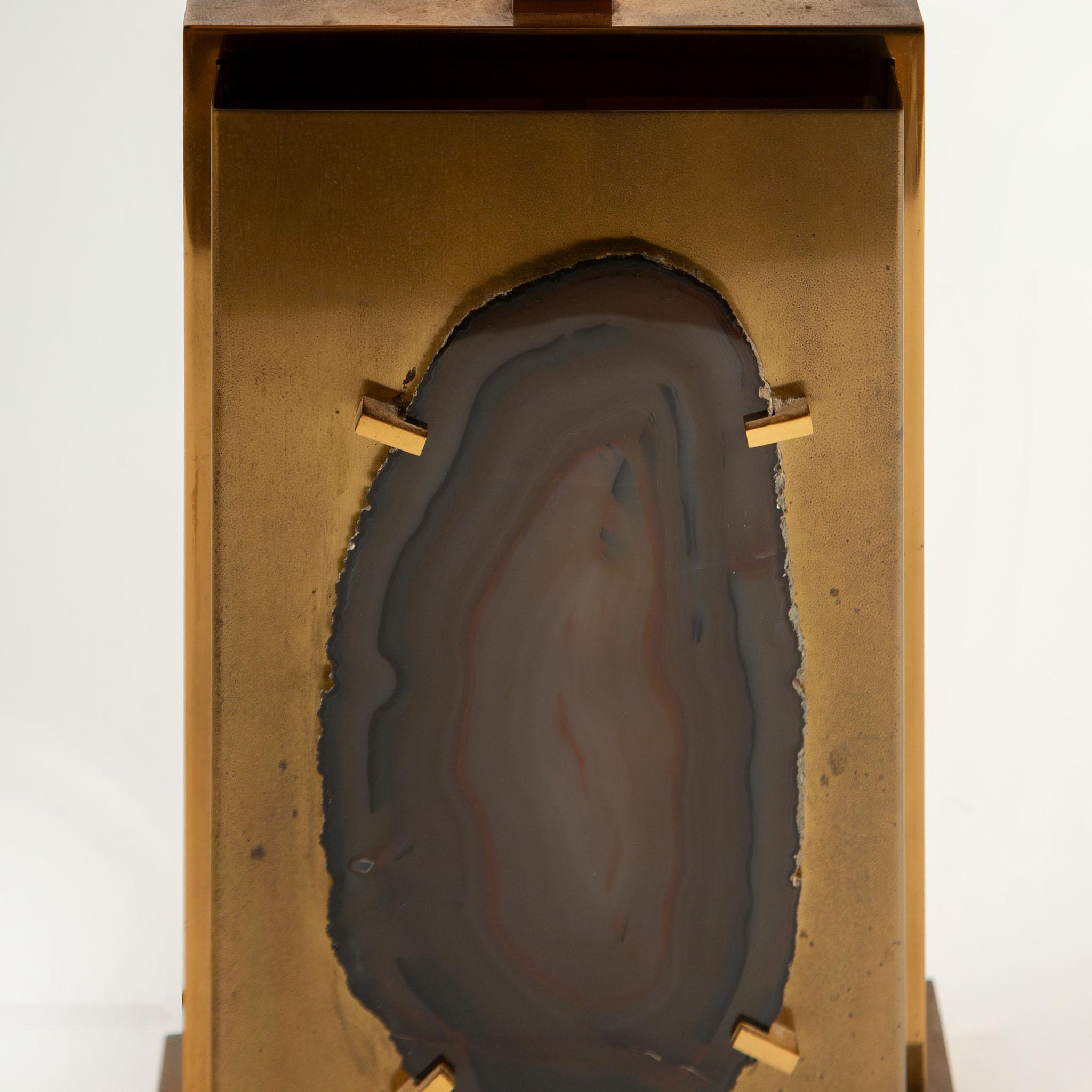 Tischlampe aus vergoldetem Messing und Achat, Willy Daro, um 1970 im Zustand „Hervorragend“ im Angebot in New York, NY