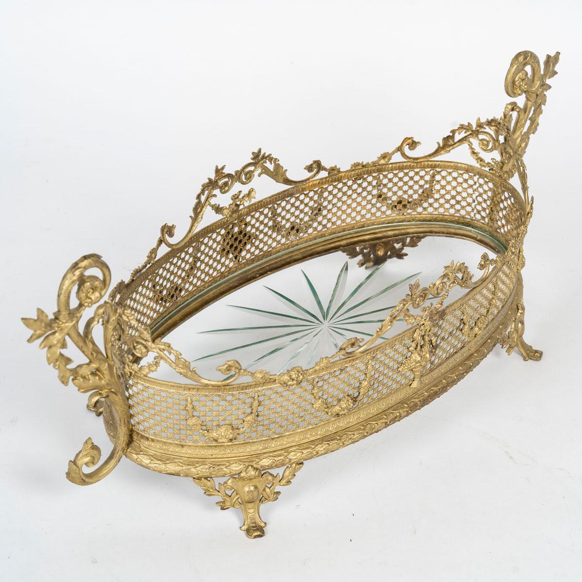 Gilded Brass and Crystal Bowl, Napoleon III Period, 19th Century. Bon état - En vente à Saint-Ouen, FR