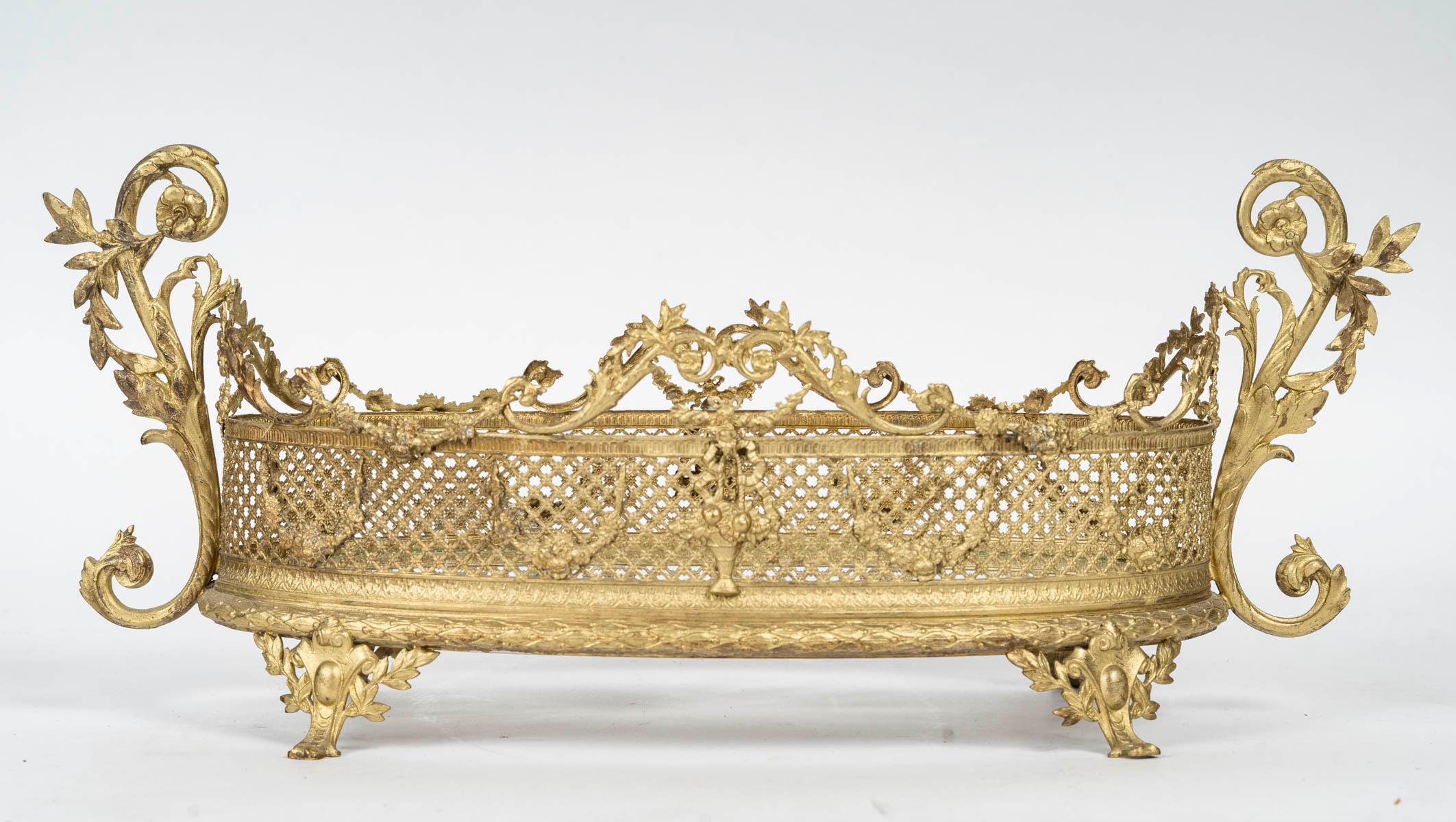 XIXe siècle Gilded Brass and Crystal Bowl, Napoleon III Period, 19th Century. en vente