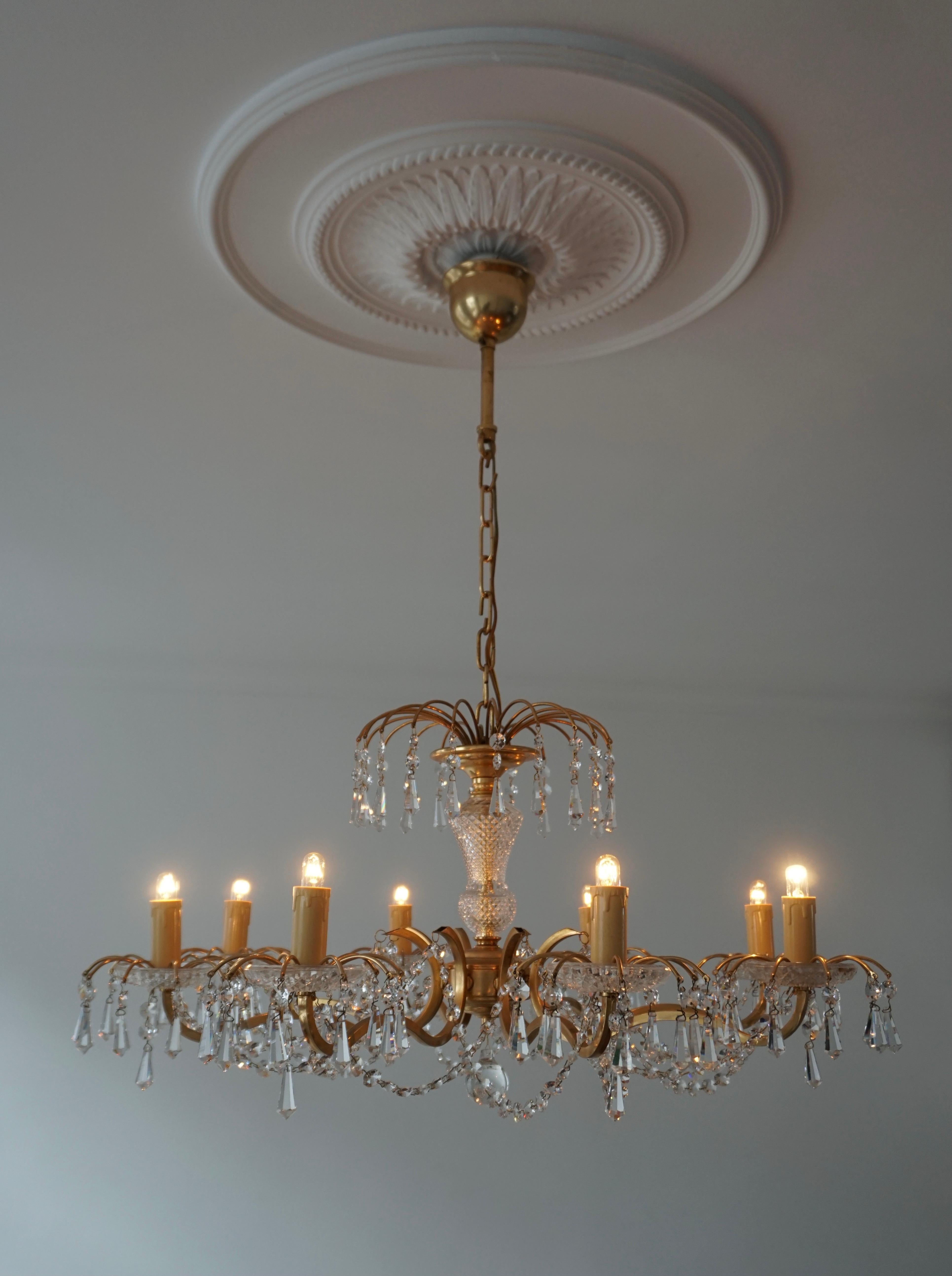 Gilded Brass and Crystal Chandelier For Sale 1