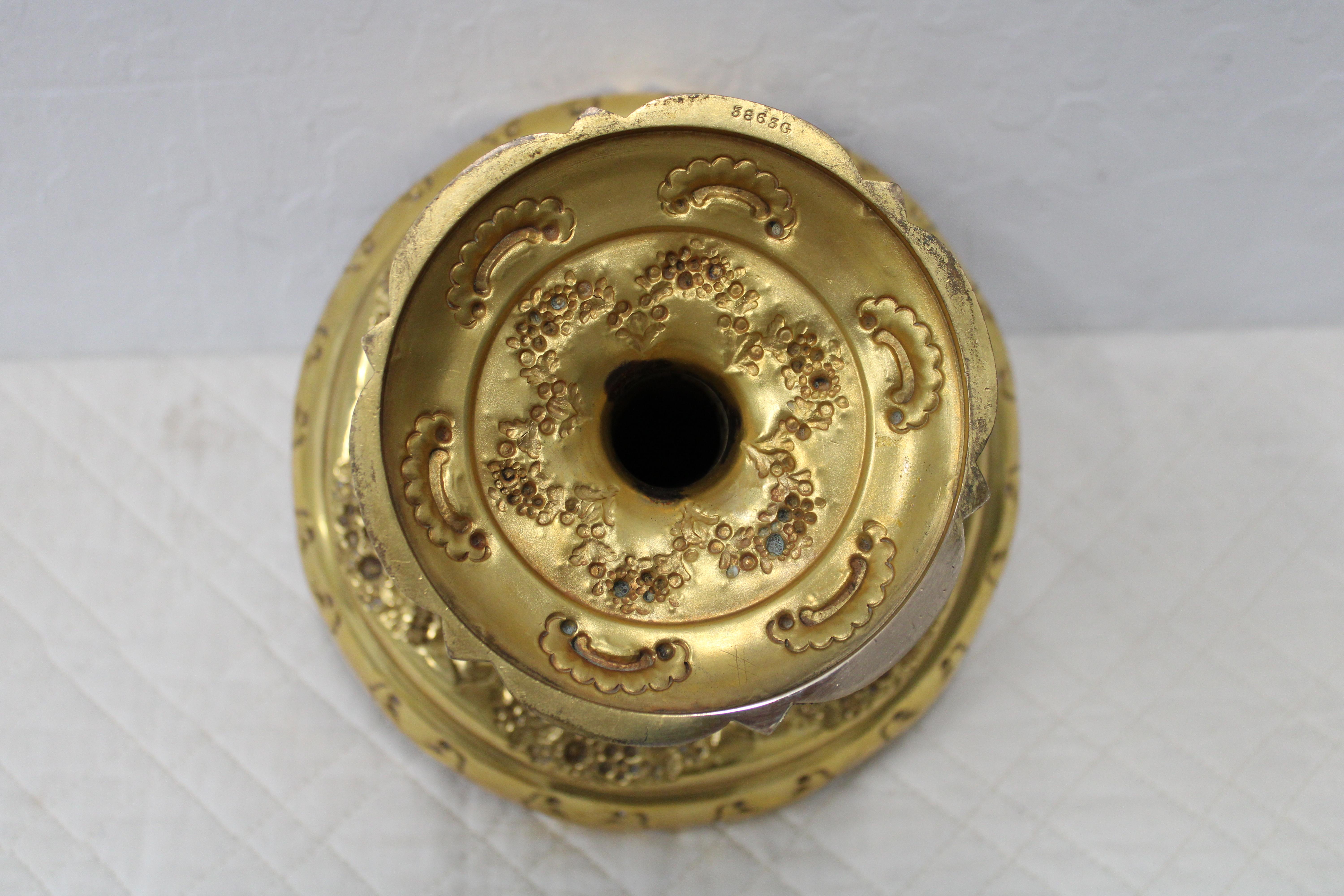 Vergoldete Kompottschale aus Messing mit Repousse, hergestellt von Martin Hall & Company im Angebot 2