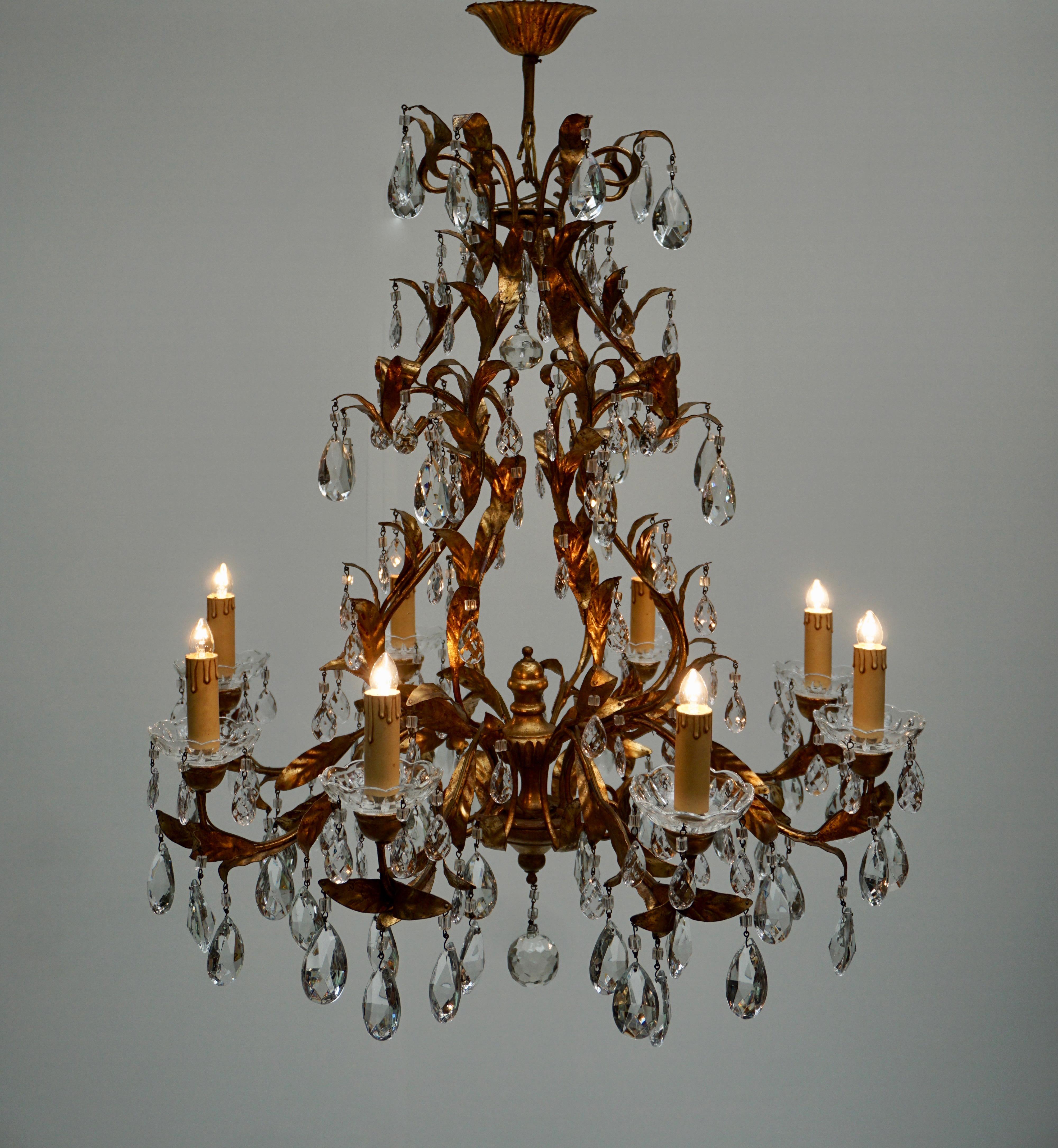 Gilded Brass Eight-Light Chandelier with Leaves and Crystal For Sale 5