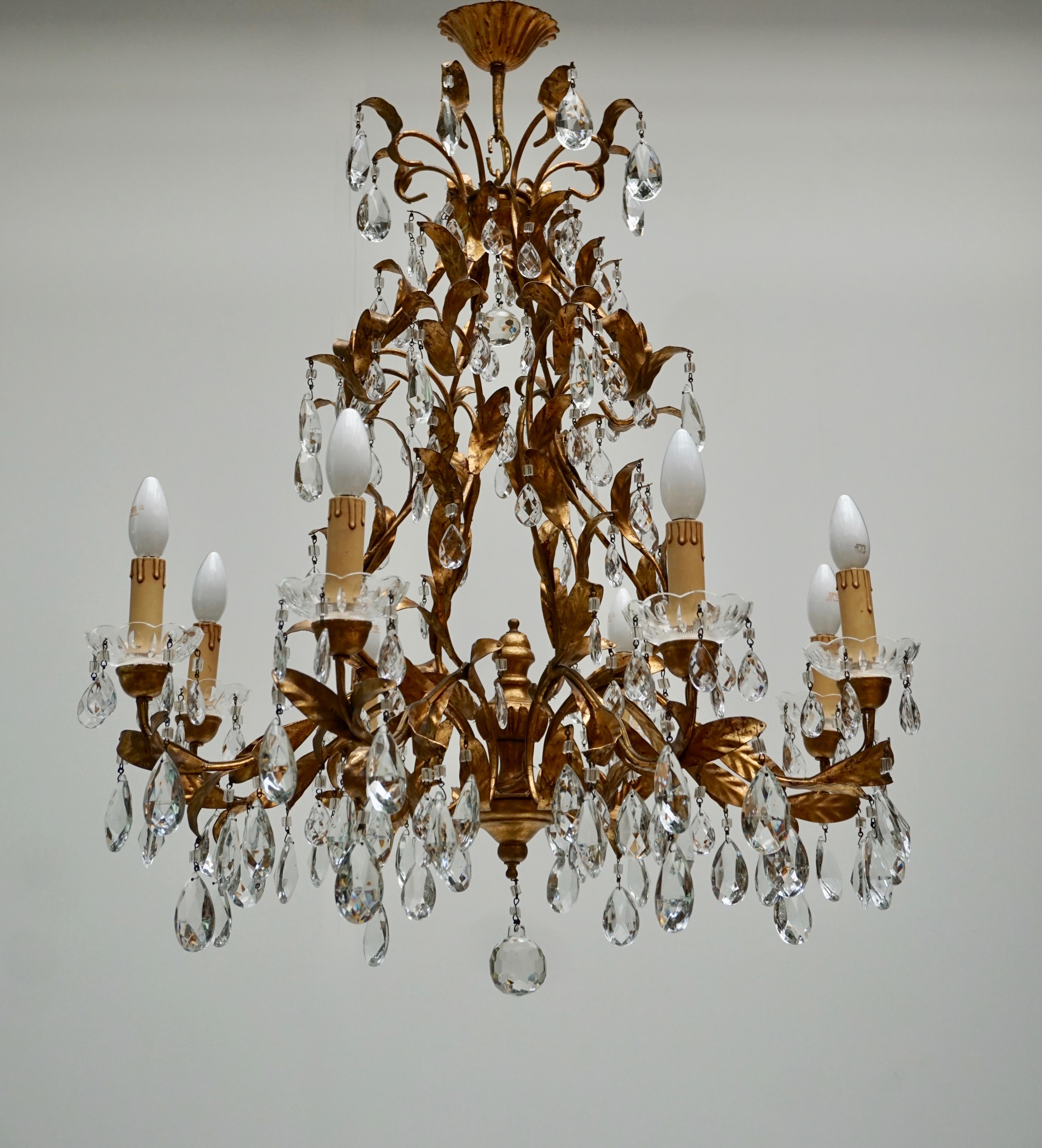 Gilt Gilded Brass Eight-Light Chandelier with Leaves and Crystal For Sale