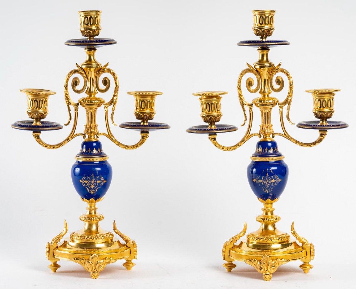 Gilded Bronze and Blue Porcelain Mantel Set In Good Condition In Saint-Ouen, FR