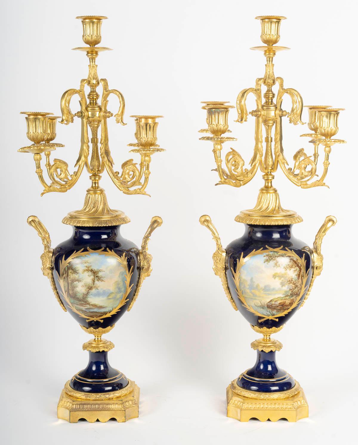 Juego de repisa de bronce dorado y porcelana de Sèvres, Siglo XIX, Época de Napoleón III en venta 2