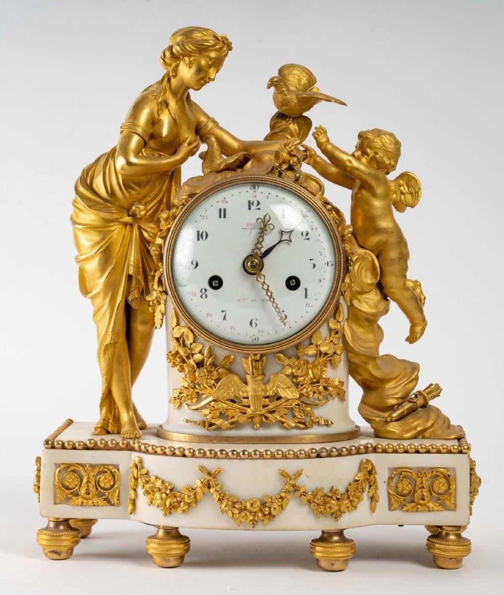 Gilded Bronze and White Marble Clock In Good Condition In Saint-Ouen, FR