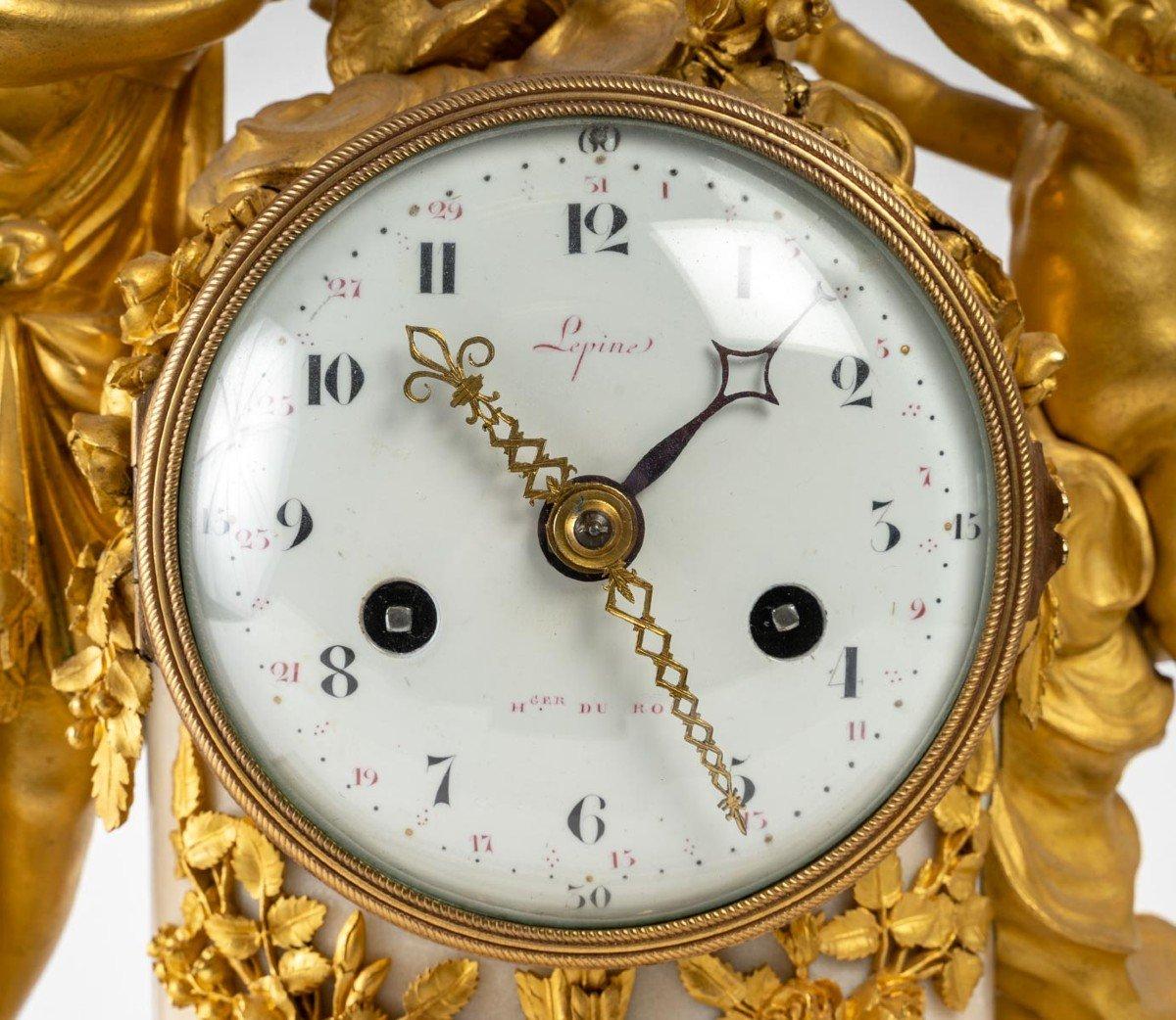Gilded Bronze and White Marble Clock 2