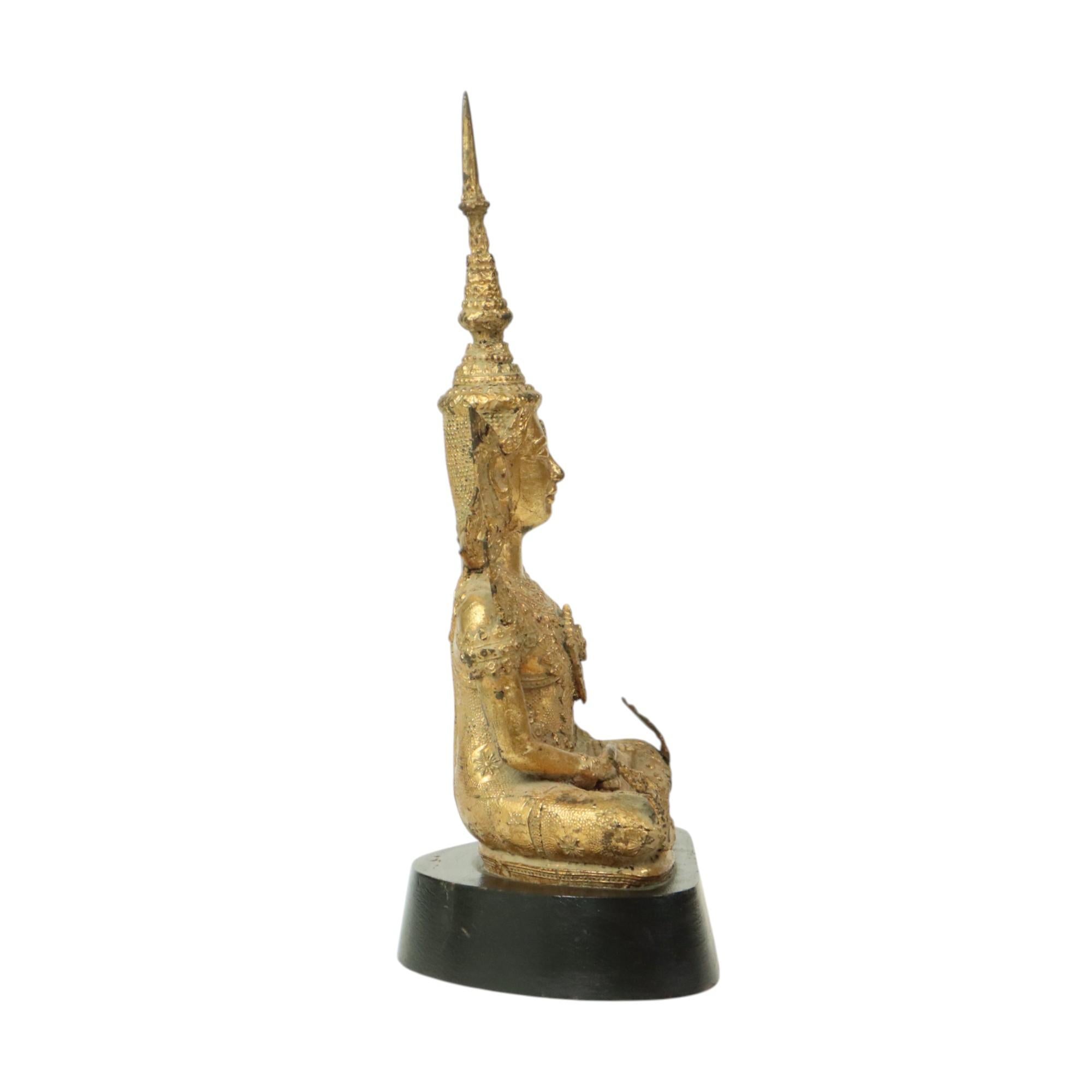 Gilded Bronze Buddha on Wooden Base Thailand Circa 1900 In Good Condition For Sale In Poperinge, BE