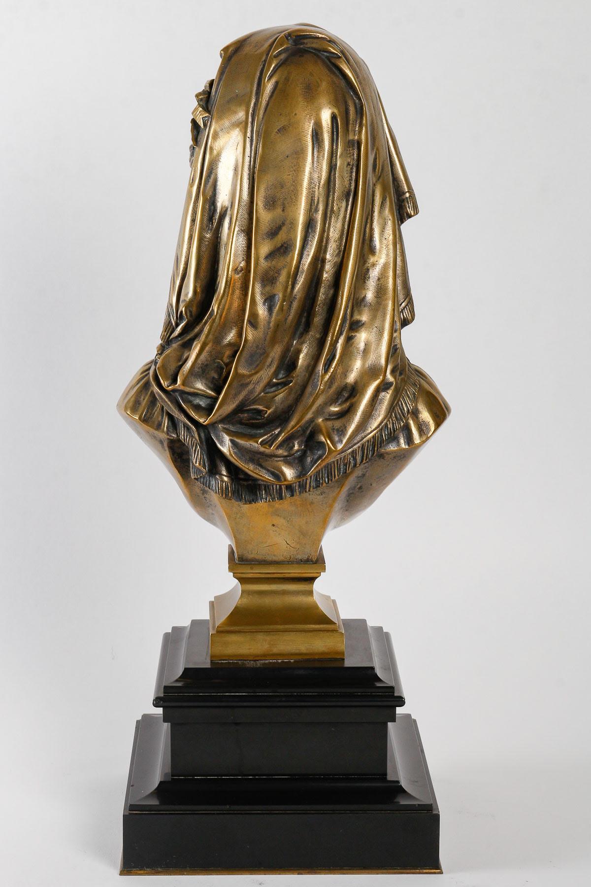 Gilded Bronze Bust of a Courtesan by Eugène Antoine François Aizelin. For Sale 1