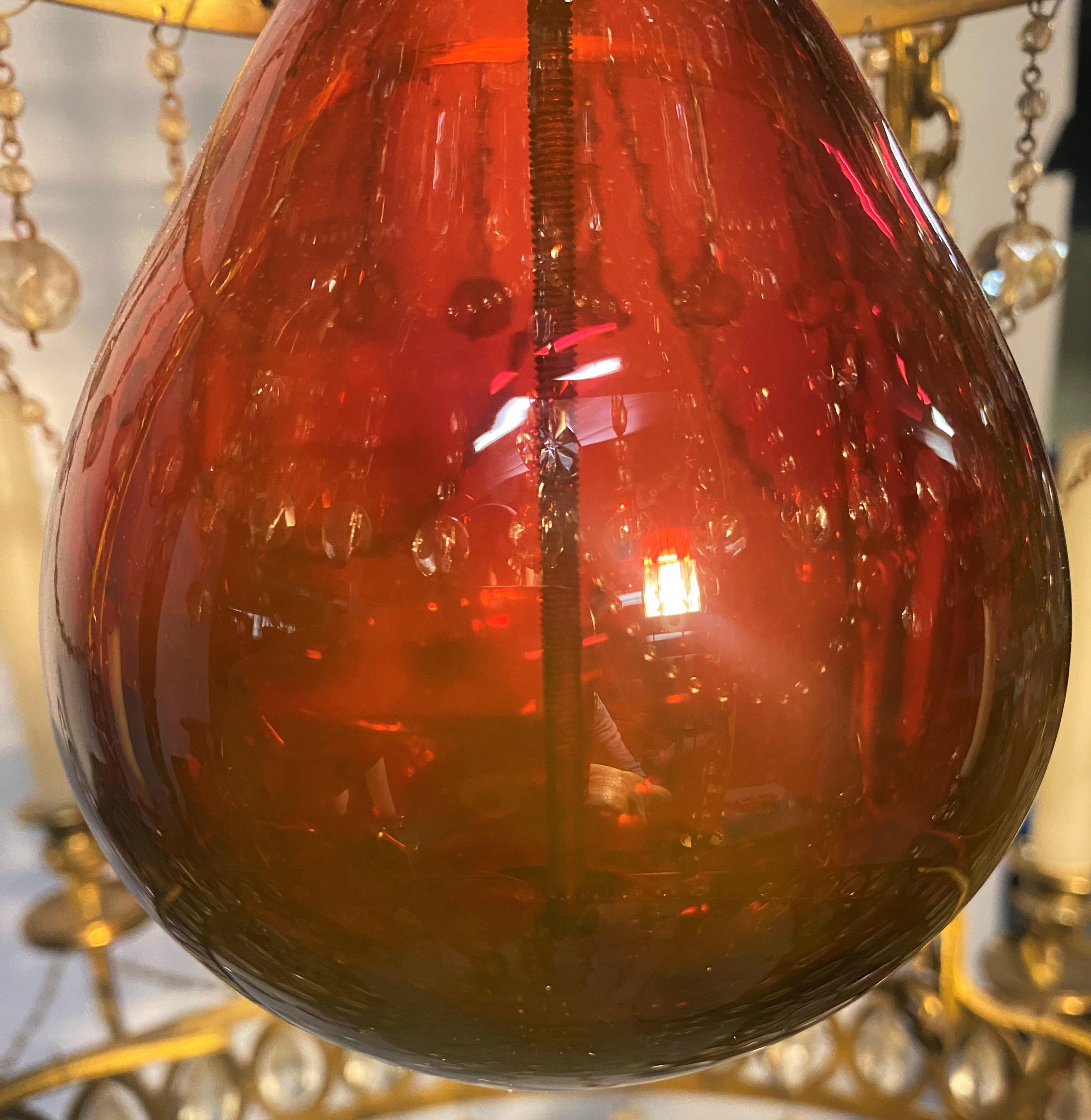  Gilded bronze Chandelier, cut crystal and red glass. Russia Late 18th cent. In Good Condition For Sale In VERSAILLES, FR