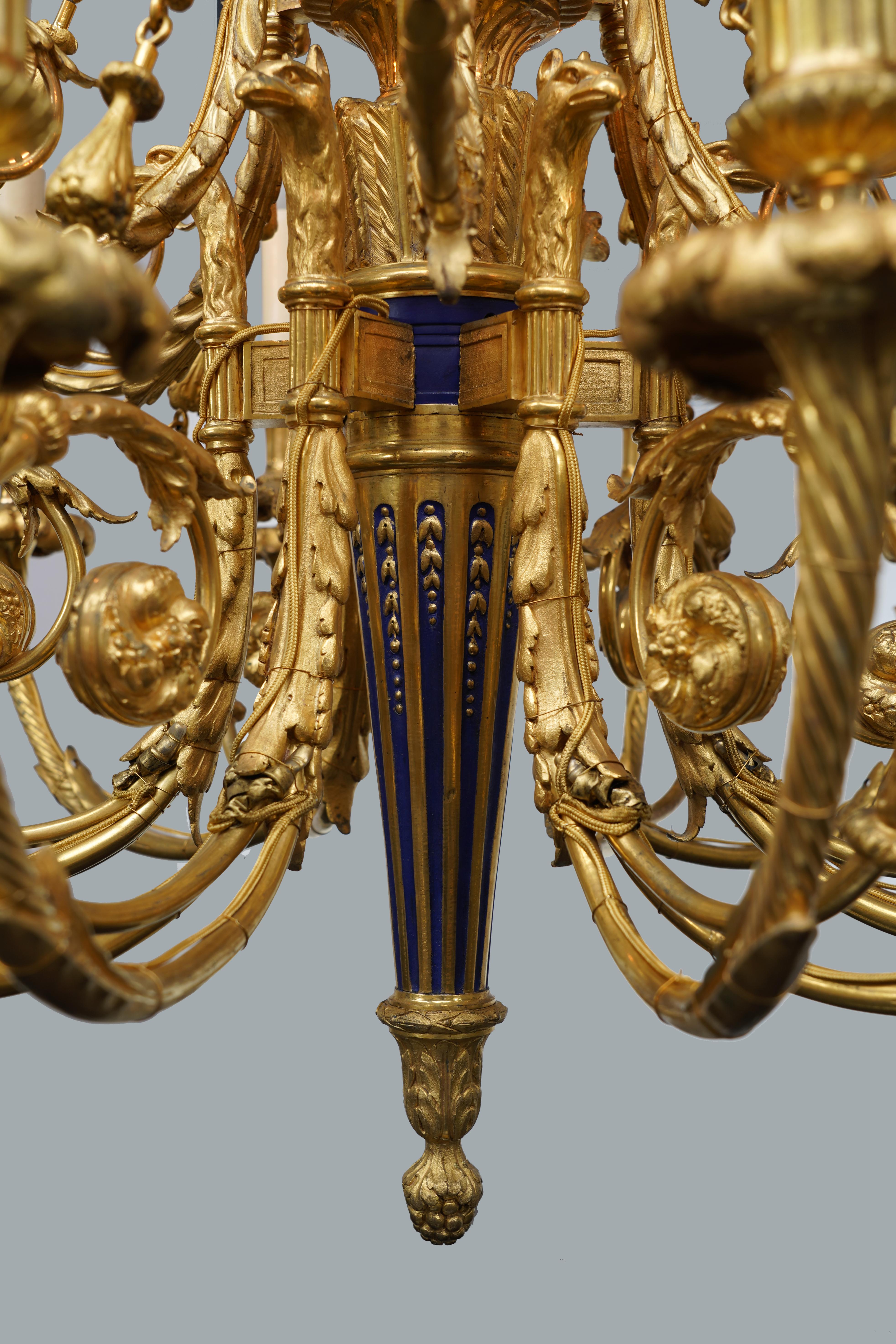 Gilt Gilded bronze Chandelier with Eagle Heads attr. to H. Vian, France, circa 1890 For Sale