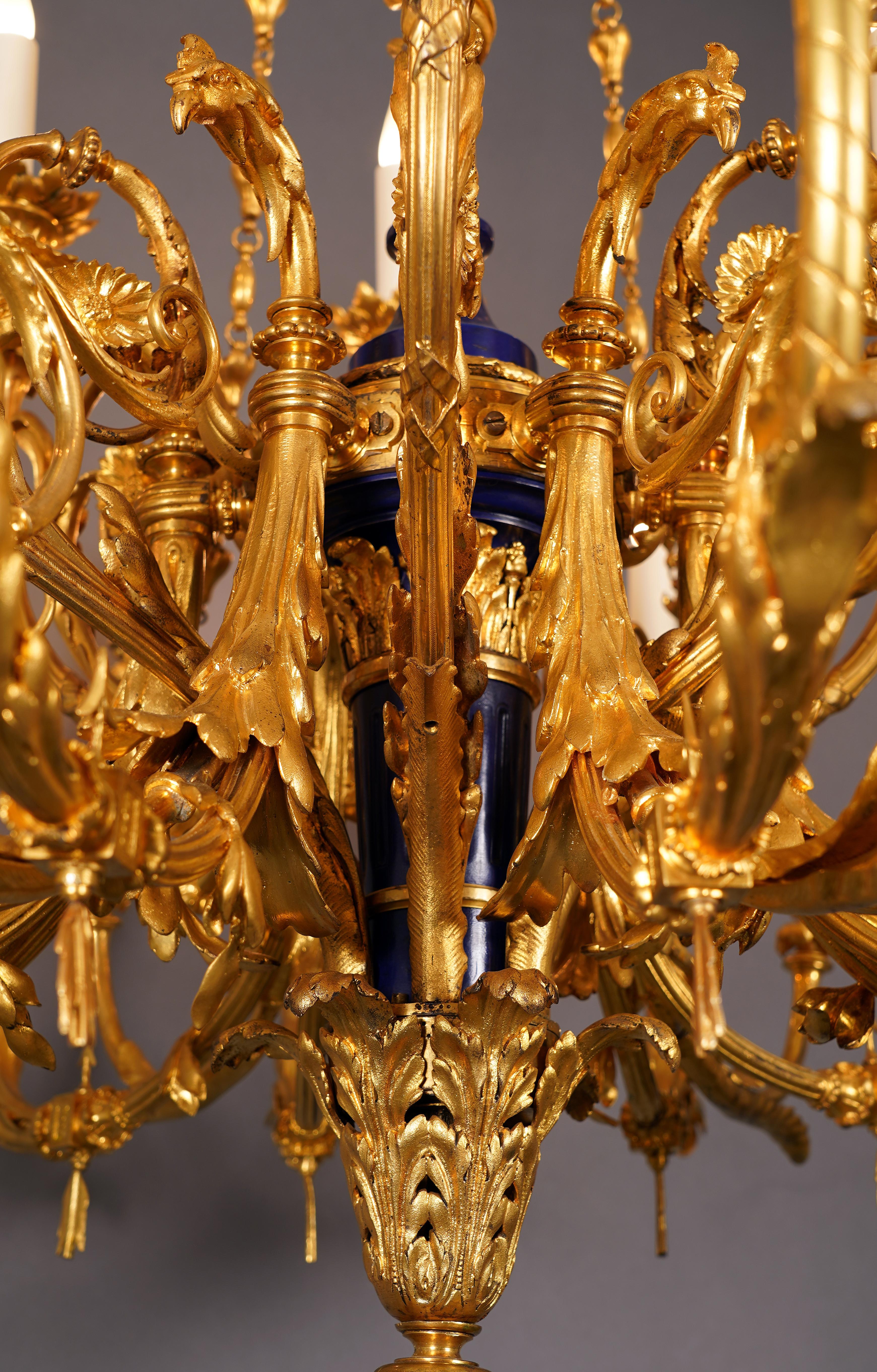 Gilded Bronze Chandelier with Eagle Heads Attr. to L.A. Marquis, France, C 1839 In Good Condition For Sale In PARIS, FR