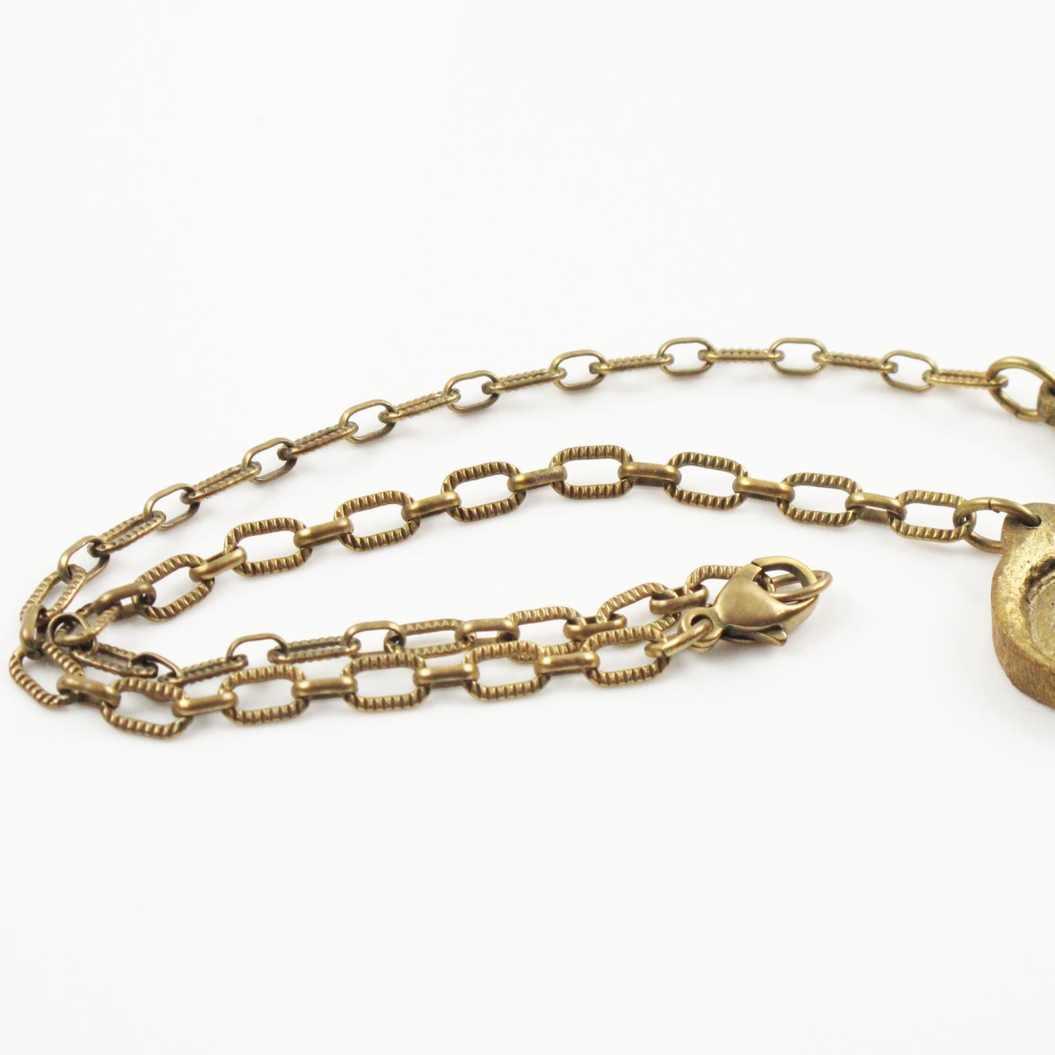 Collana girocollo in bronzo dorato con smalto verde e viola in vendita 2