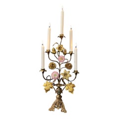 Candelabro da chiesa in bronzo dorato, ornamenti in ottone e opalina
