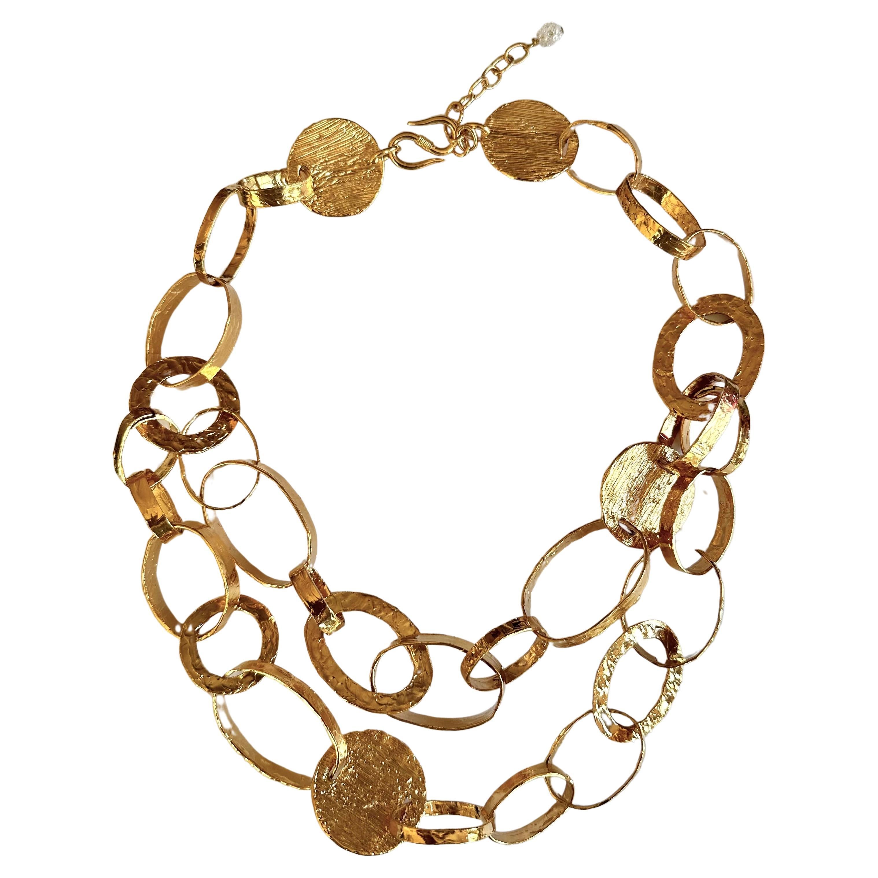 Girocollo a doppio anello in bronzo dorato in vendita