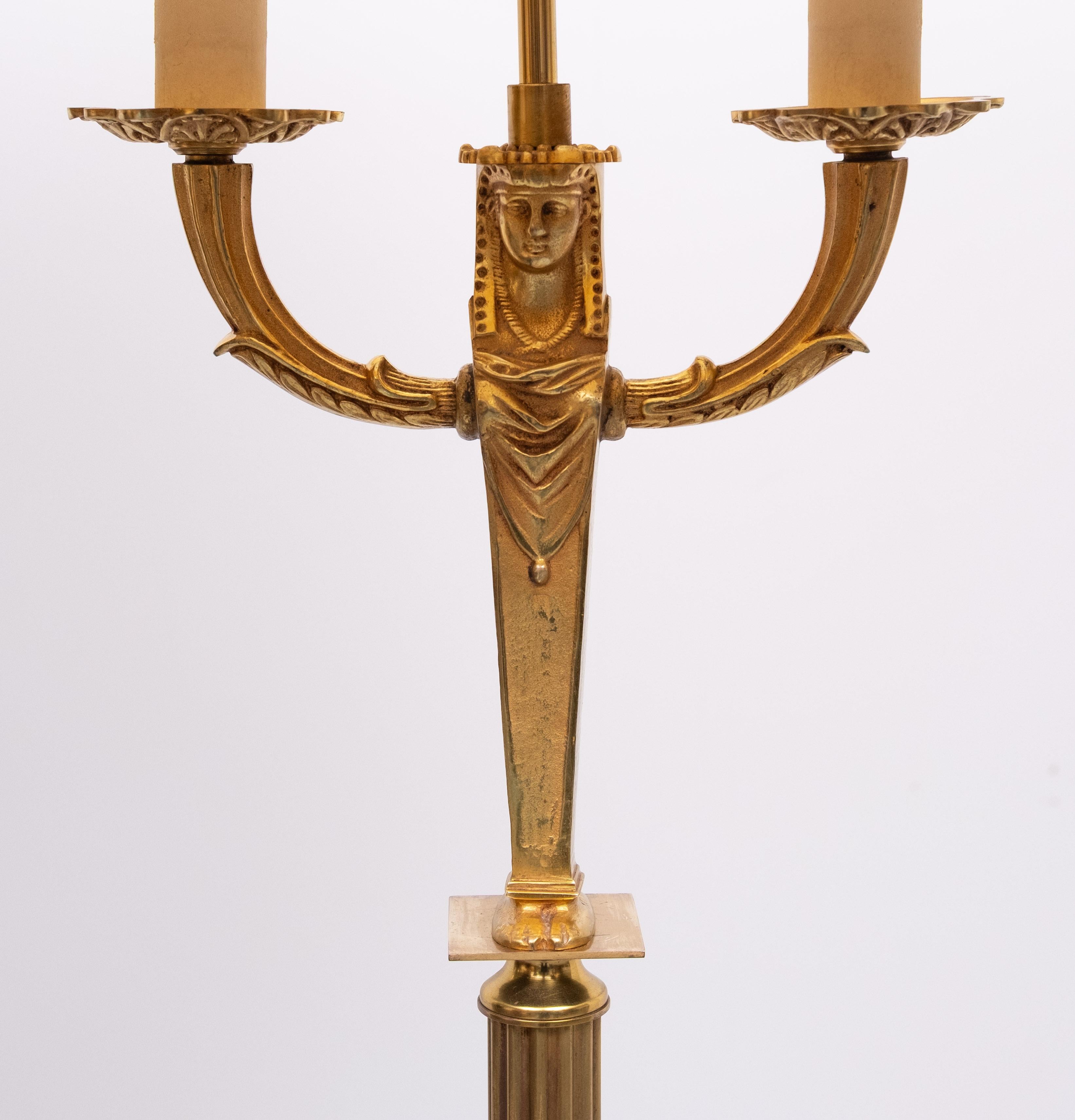 Lámpara de pie Imperio de bronce dorado  Francia Años 50 en Bueno estado para la venta en Den Haag, NL